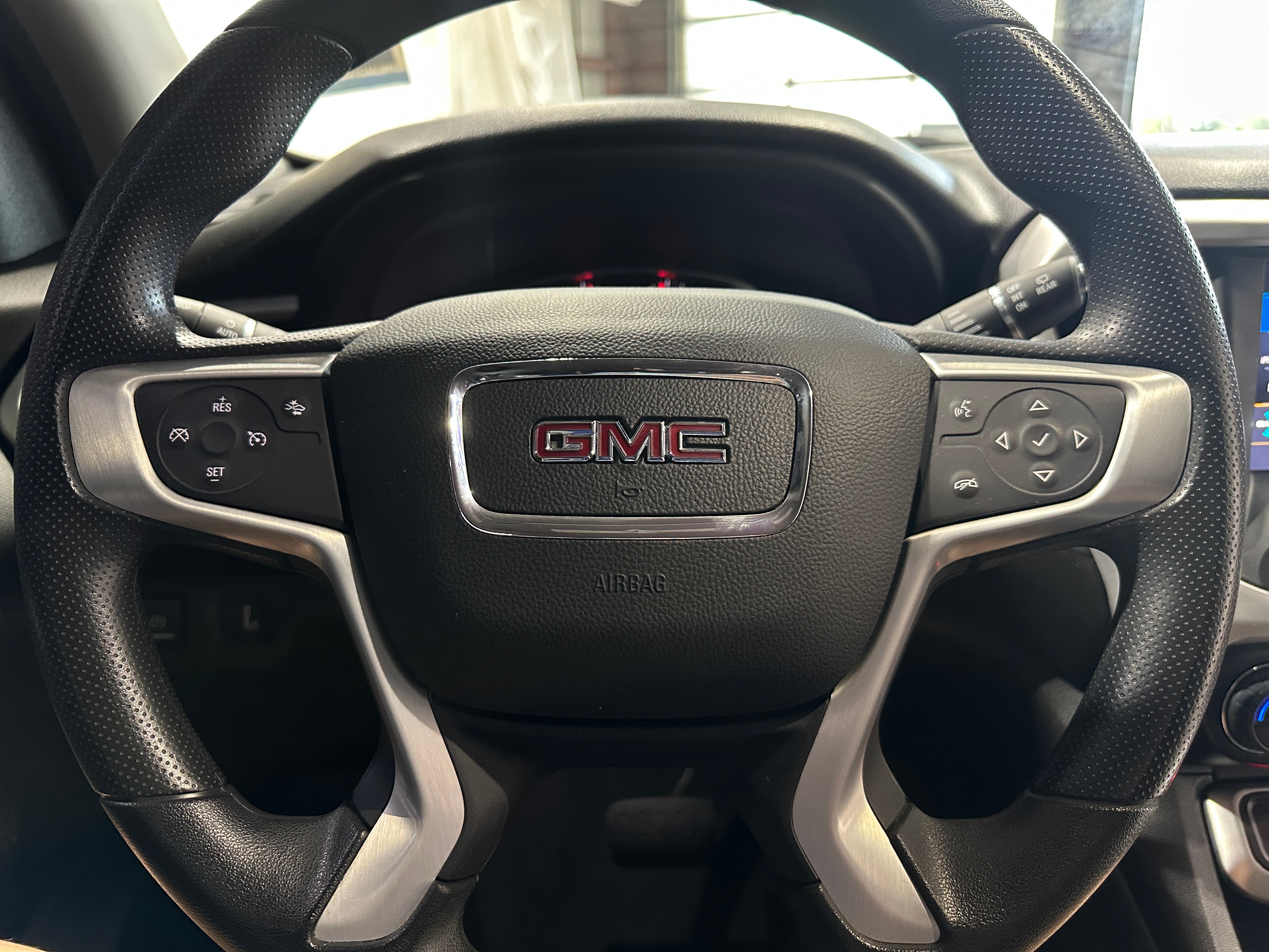 2023 GMC Acadia SLE 5