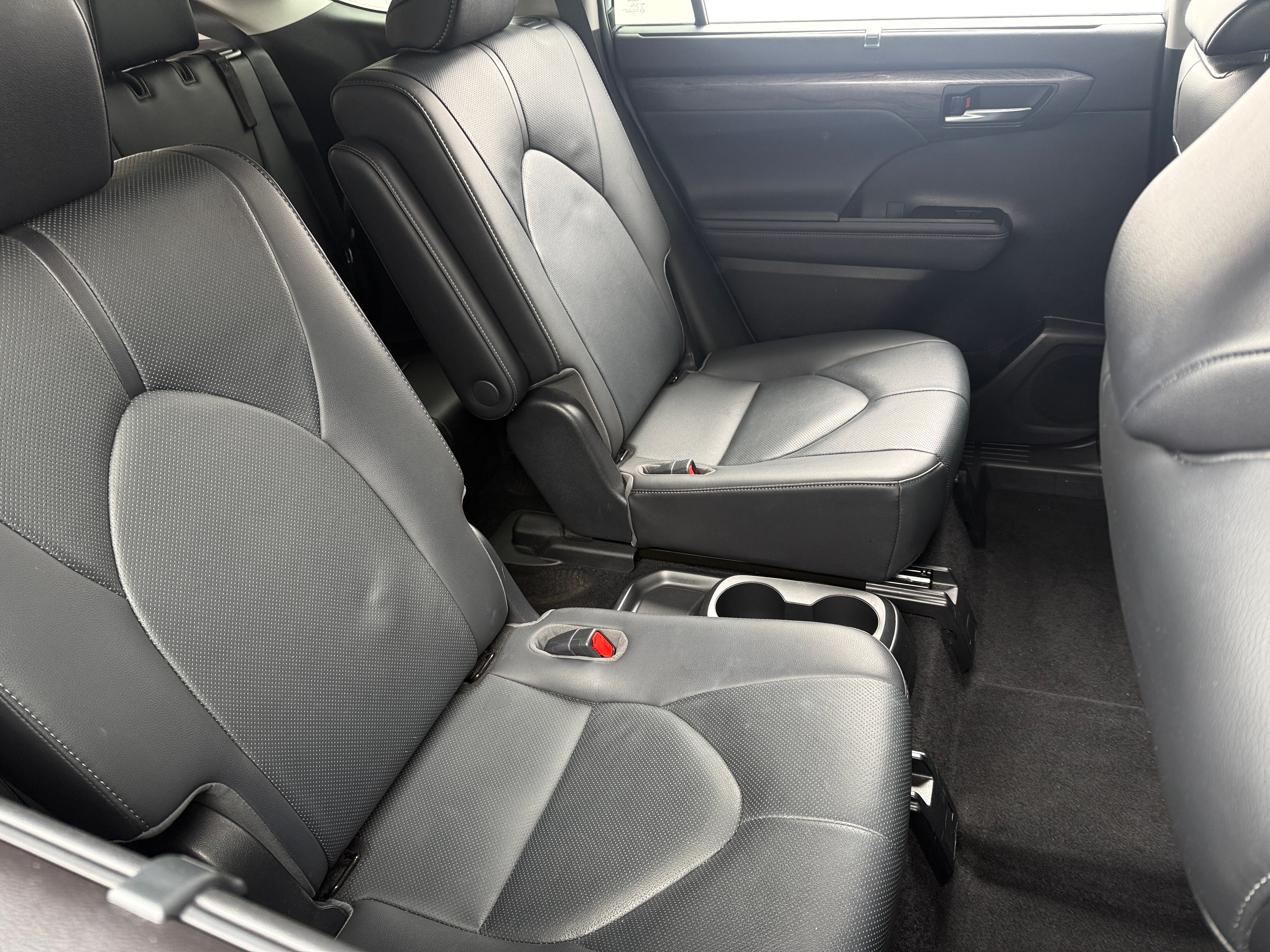 Thumbnail: 2020 Toyota Highlander - 5