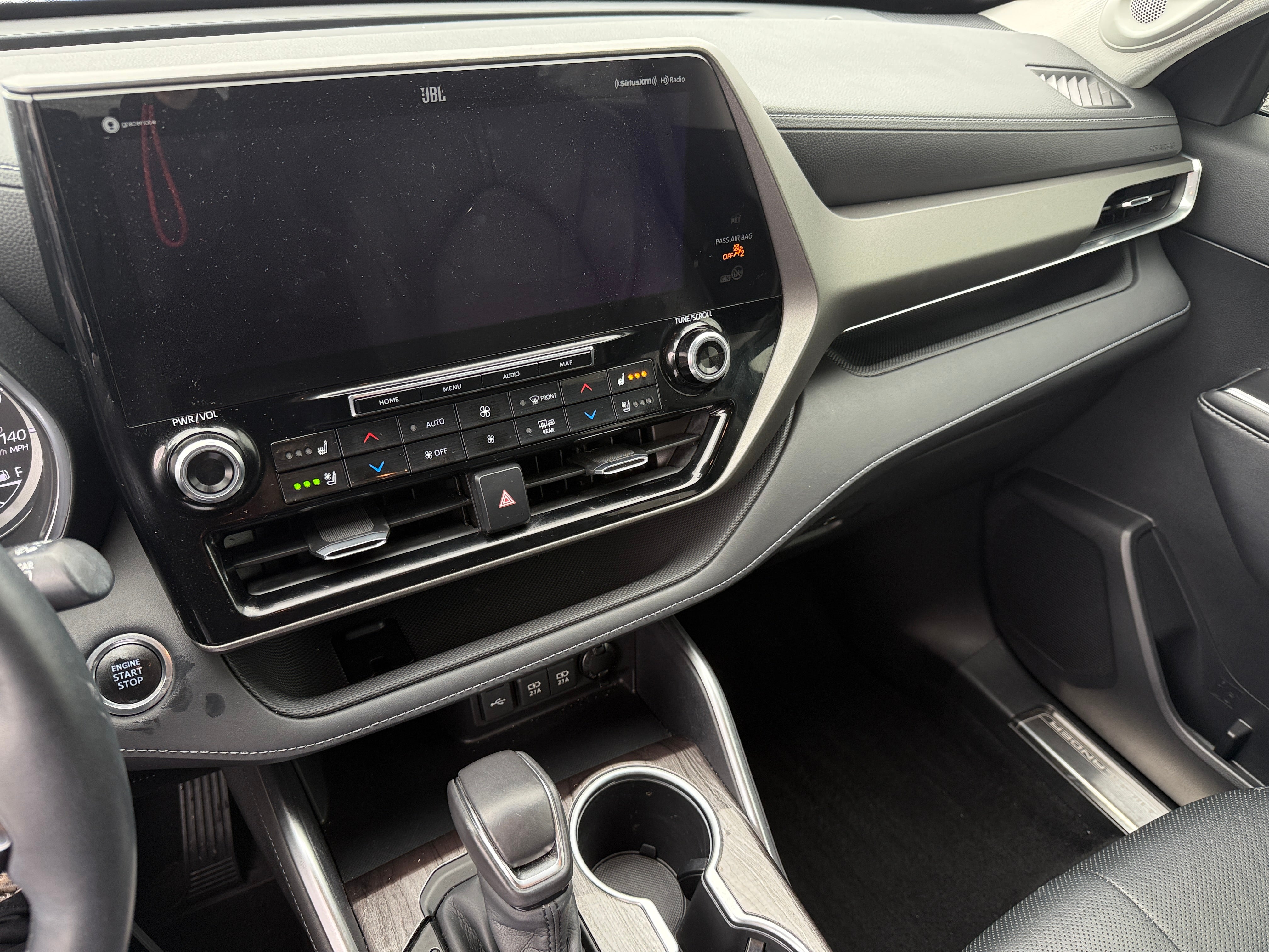 Thumbnail: 2020 Toyota Highlander - 3