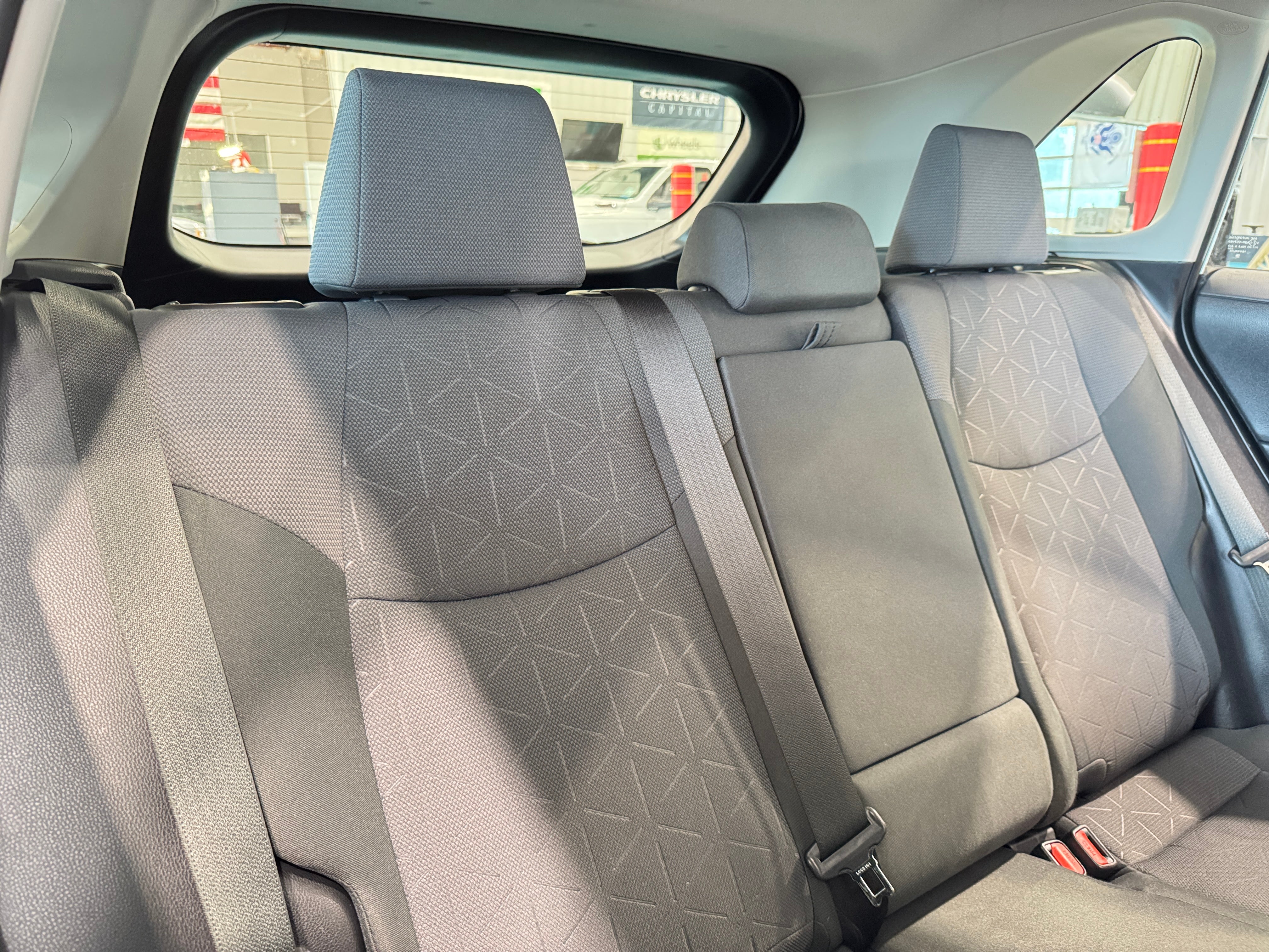 2019 Toyota RAV4 XLE 6