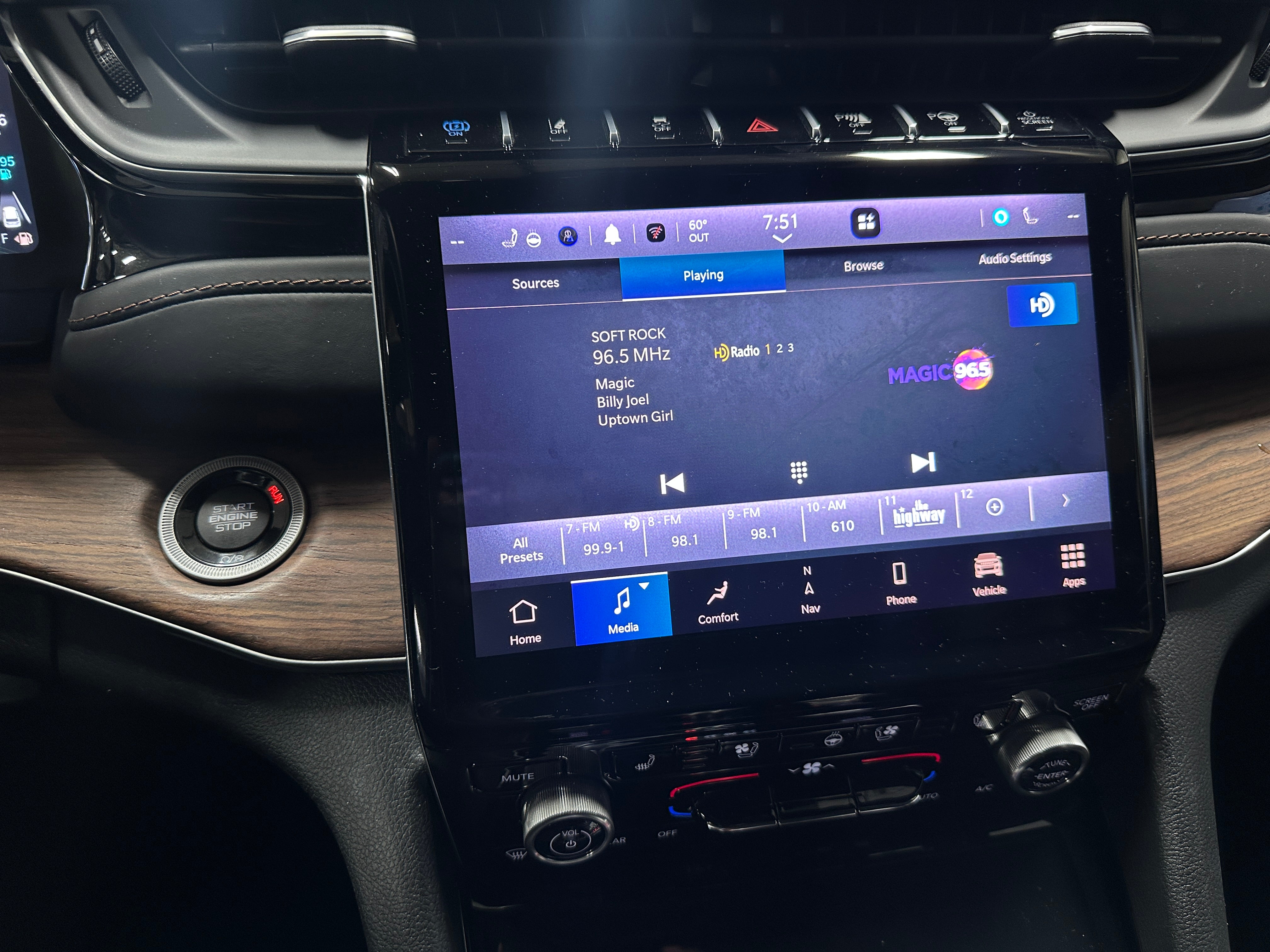 2022 Jeep Grand Cherokee Summit 4xe 3