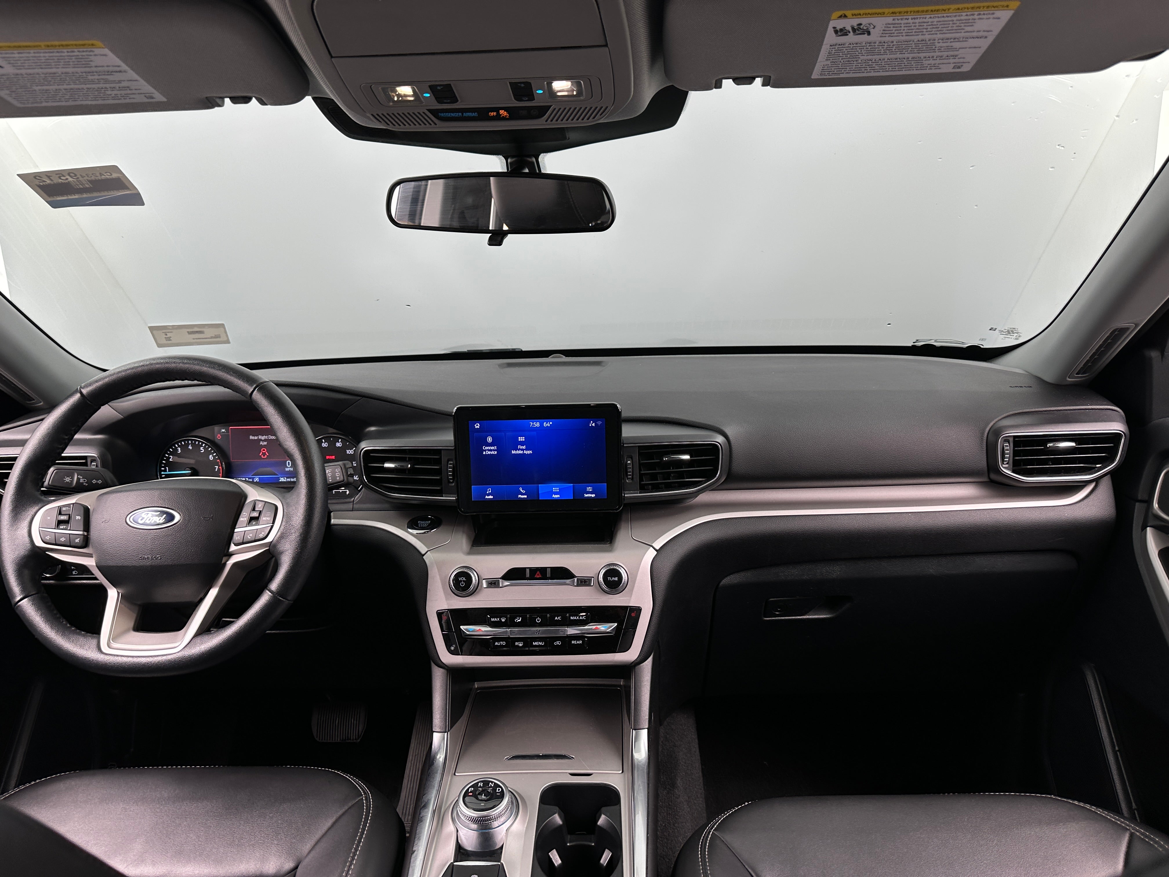 2024 Ford Explorer XLT 2