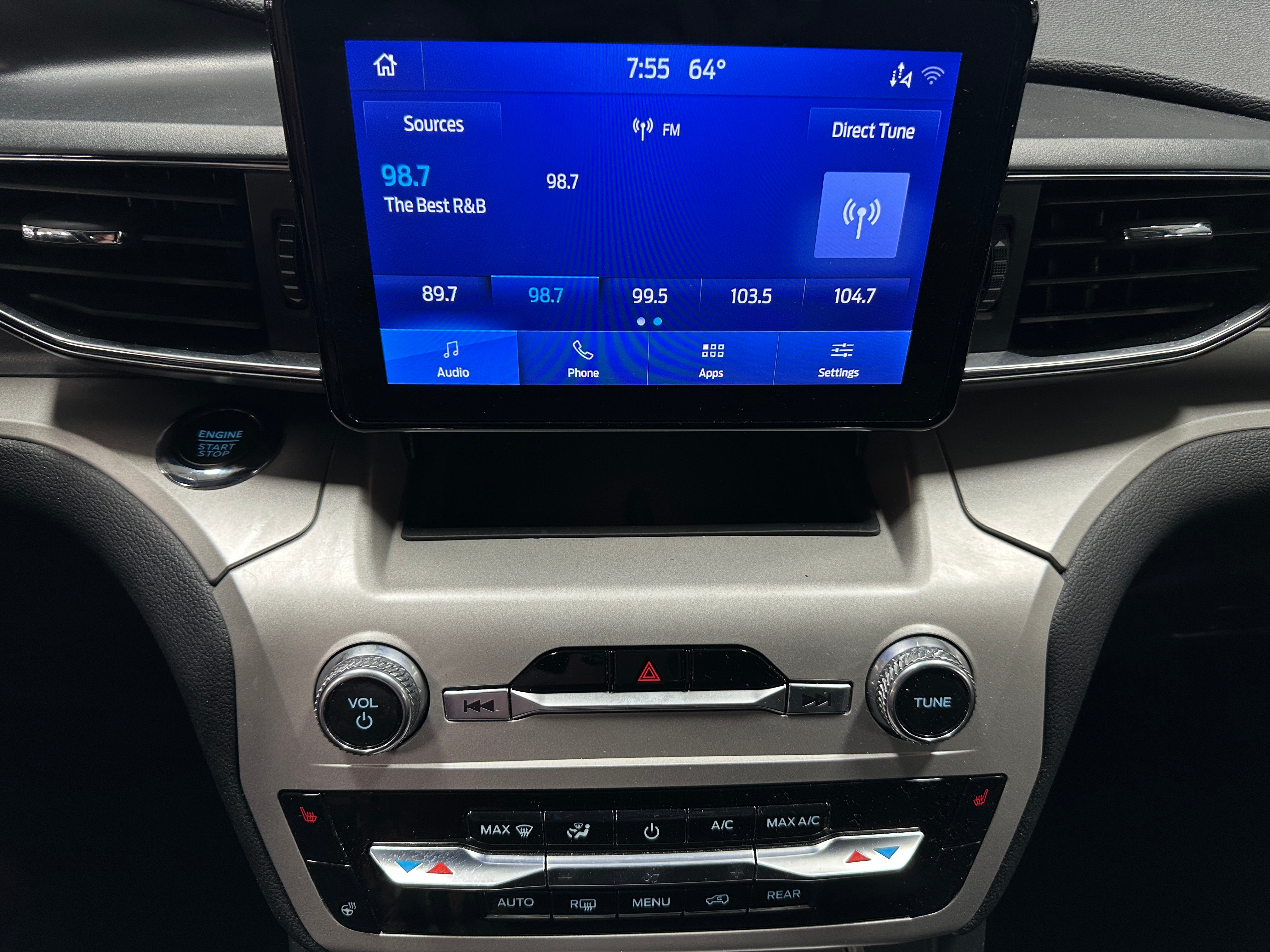 2024 Ford Explorer XLT 3