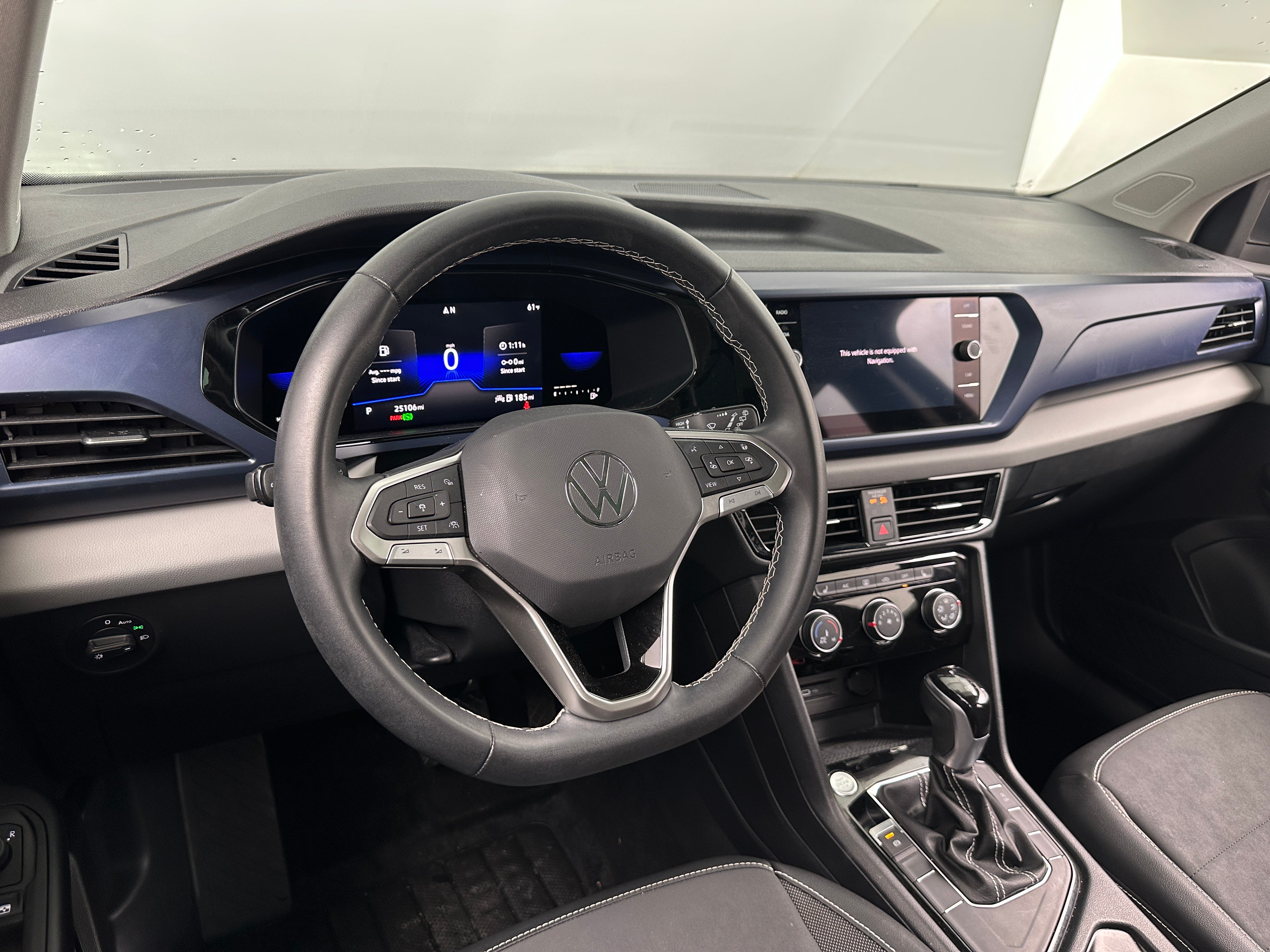 2023 Volkswagen Taos SE 2