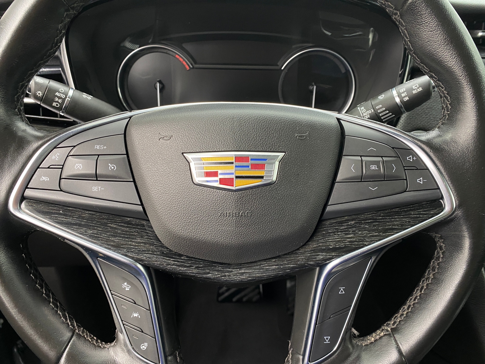 Thumbnail: 2021 Cadillac XT5 - 4