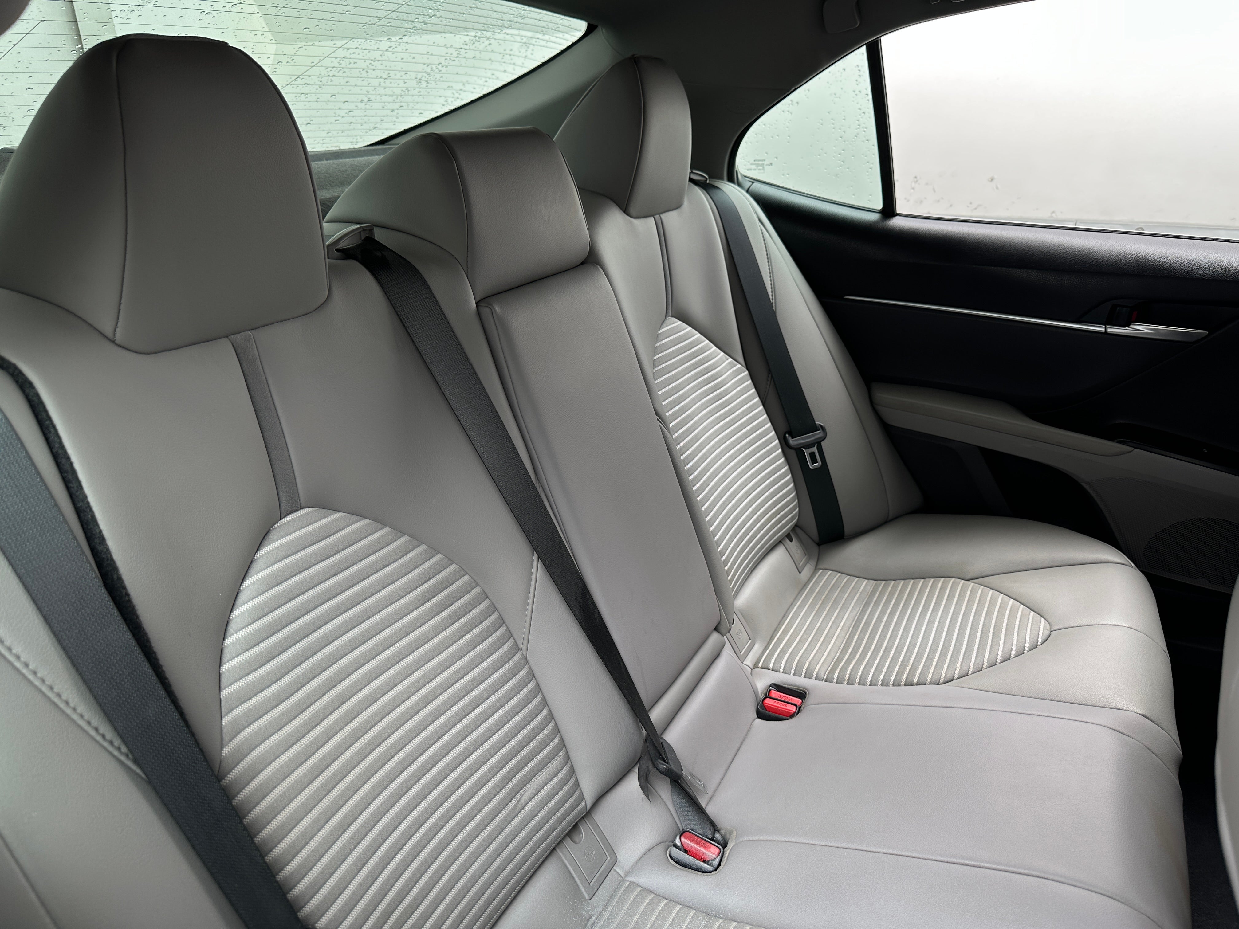 2020 Toyota Camry SE 6