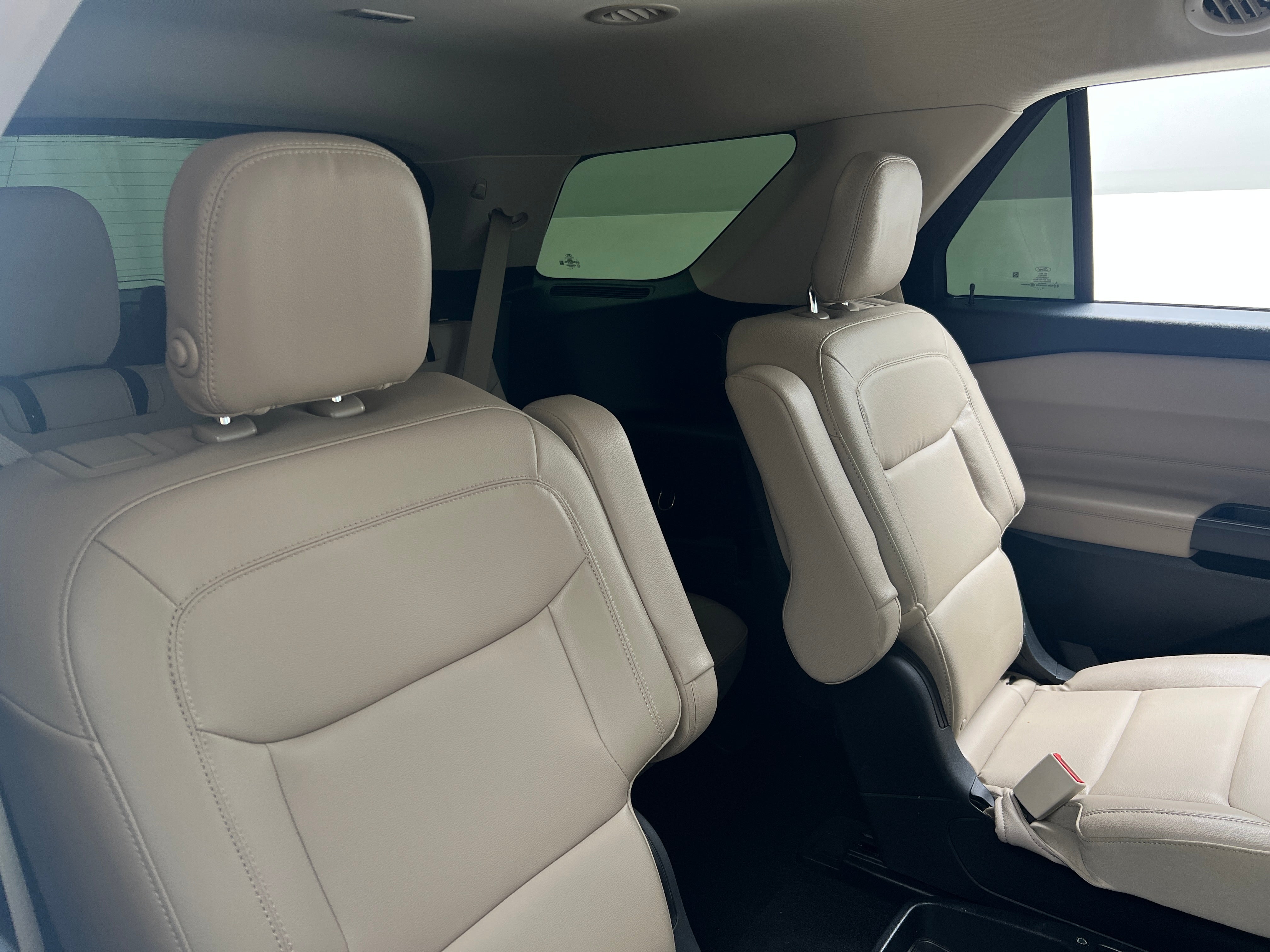 2020 Ford Explorer XLT 6
