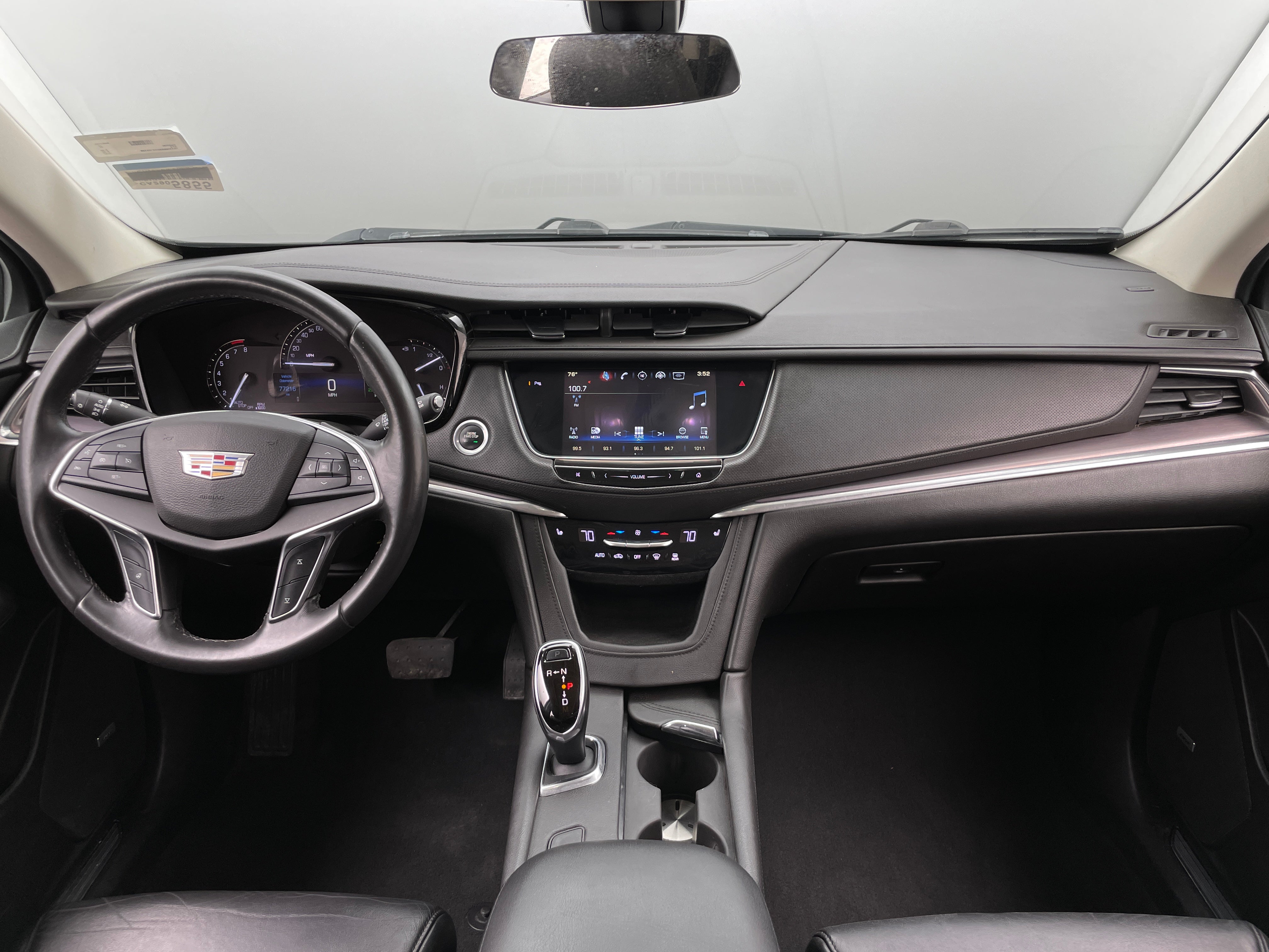 2017 Cadillac XT5 Luxury 2