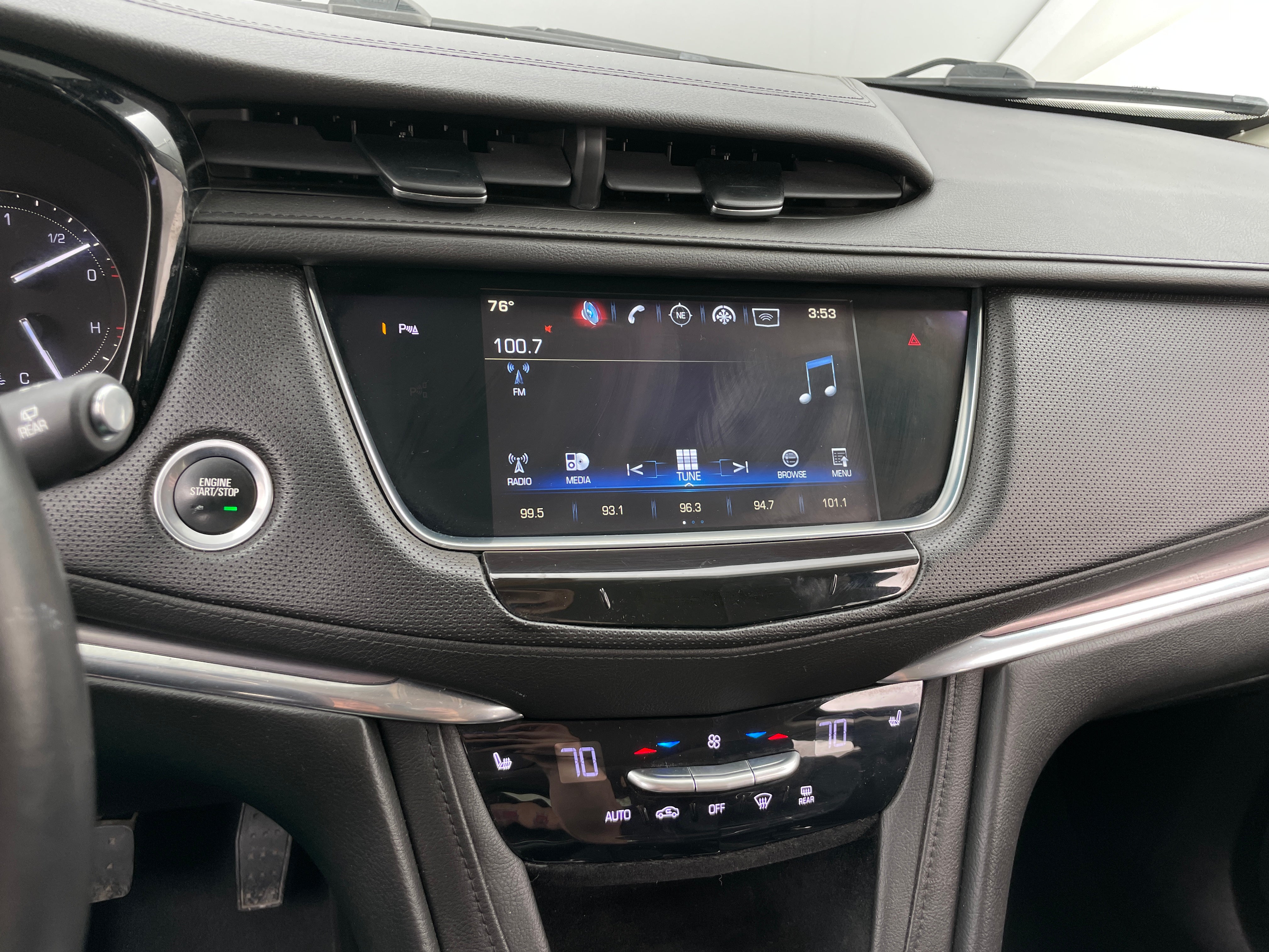 2017 Cadillac XT5 Luxury 3