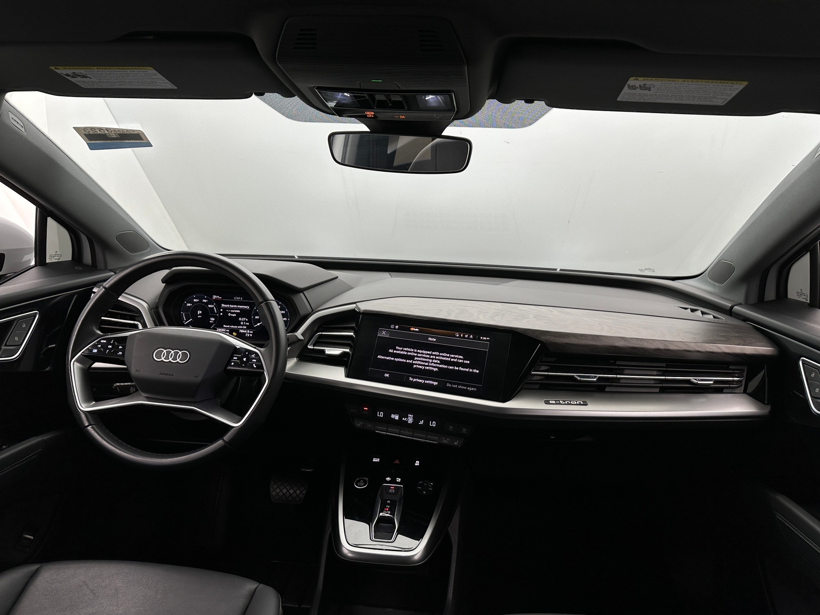 Thumbnail: 2022 Audi Q4 e-tron - 2