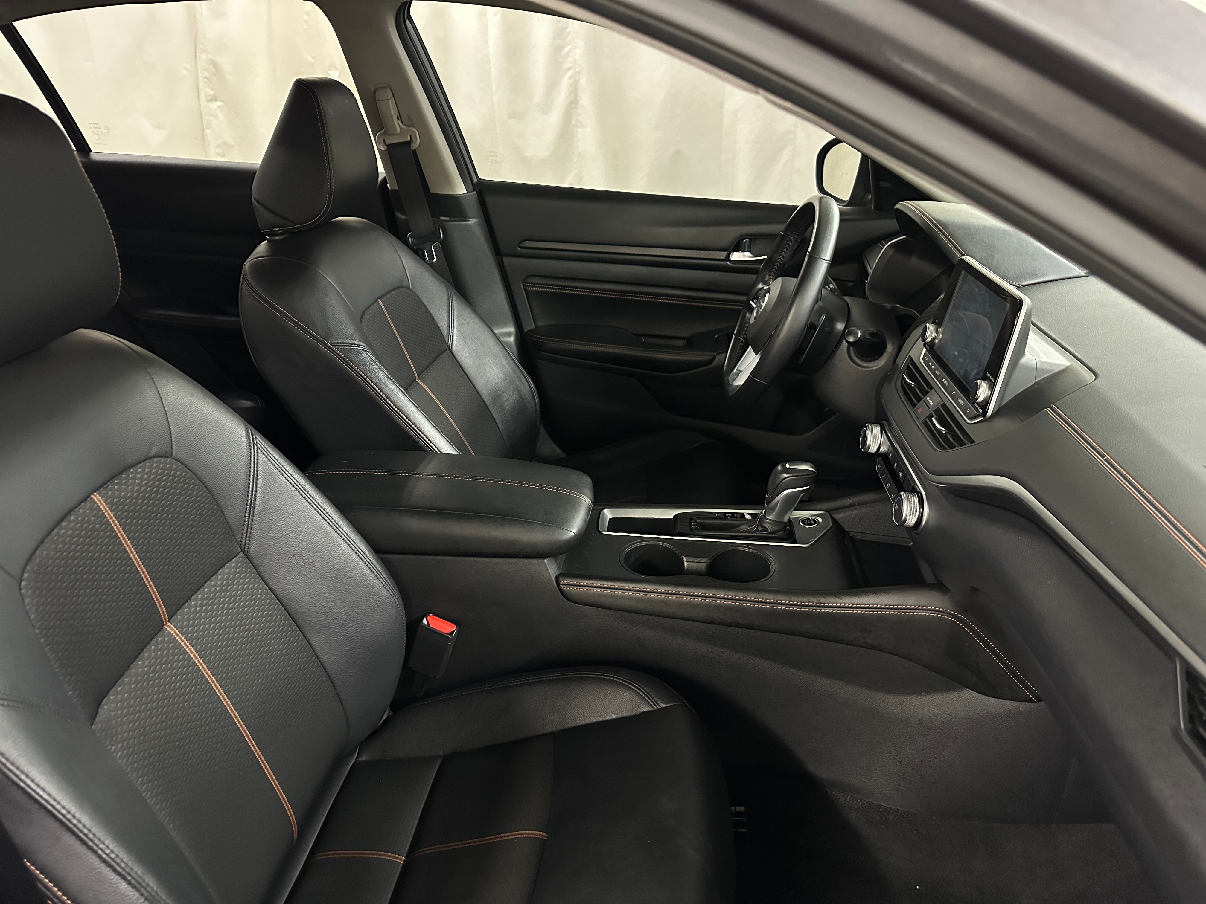 2021 Nissan Altima SR 2