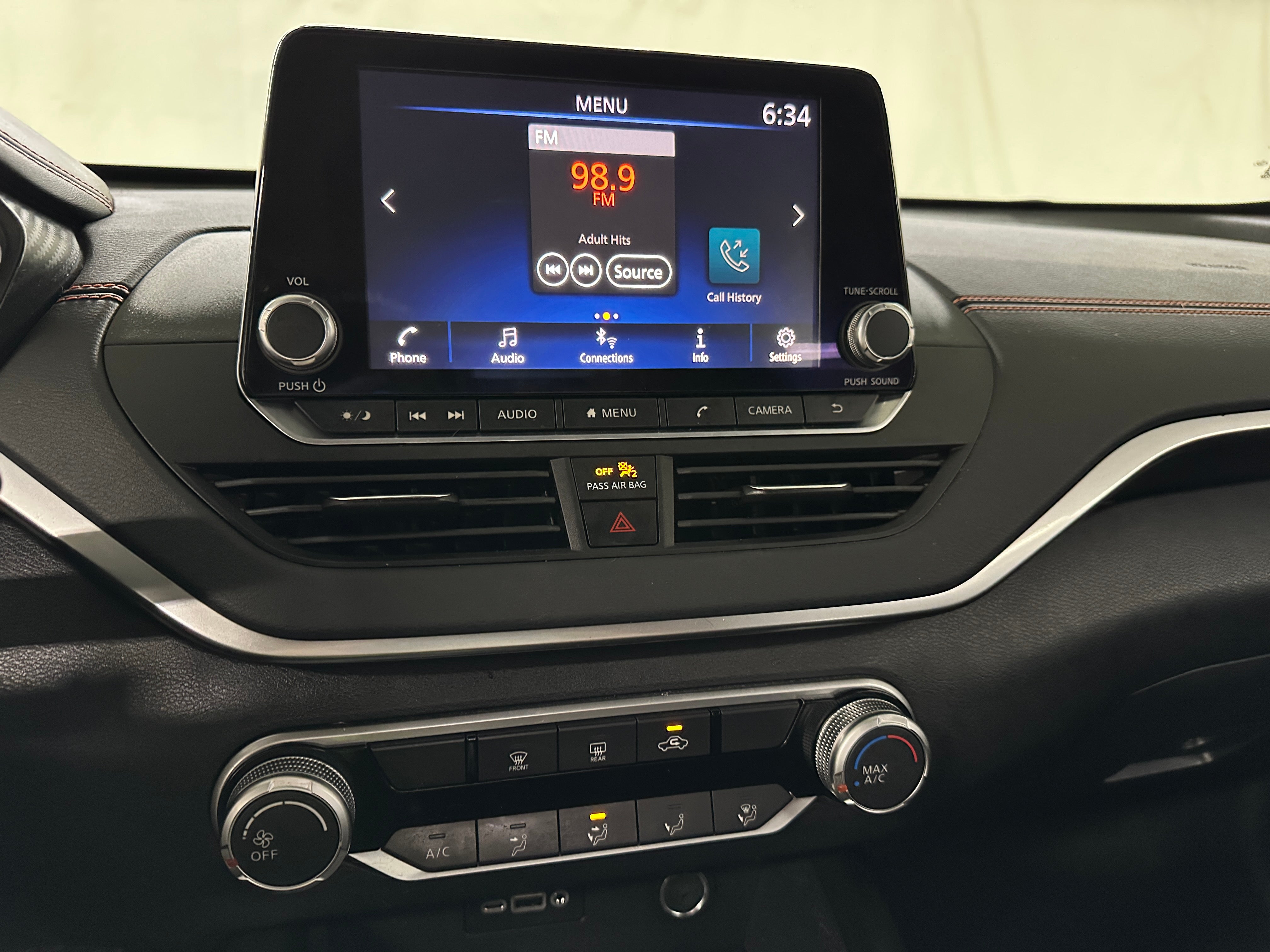 2021 Nissan Altima SR 4