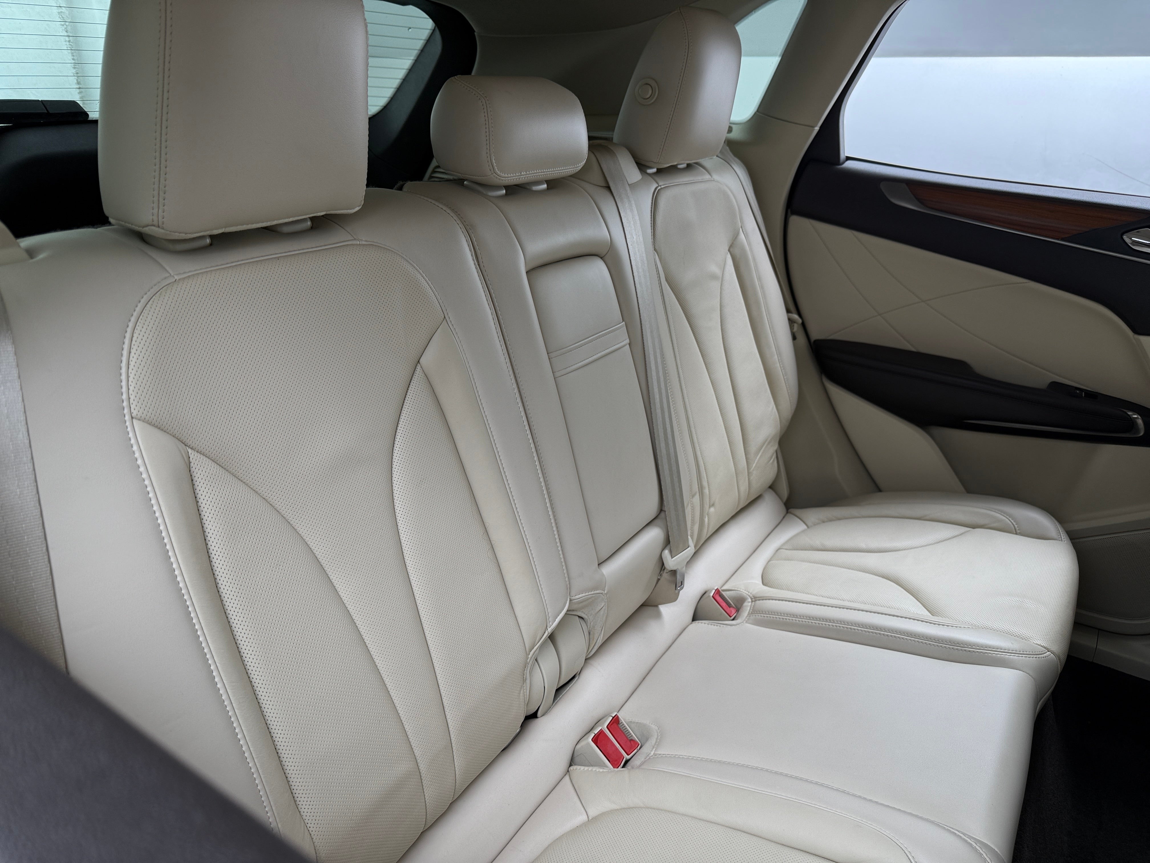 2015 Lincoln MKC Base 5