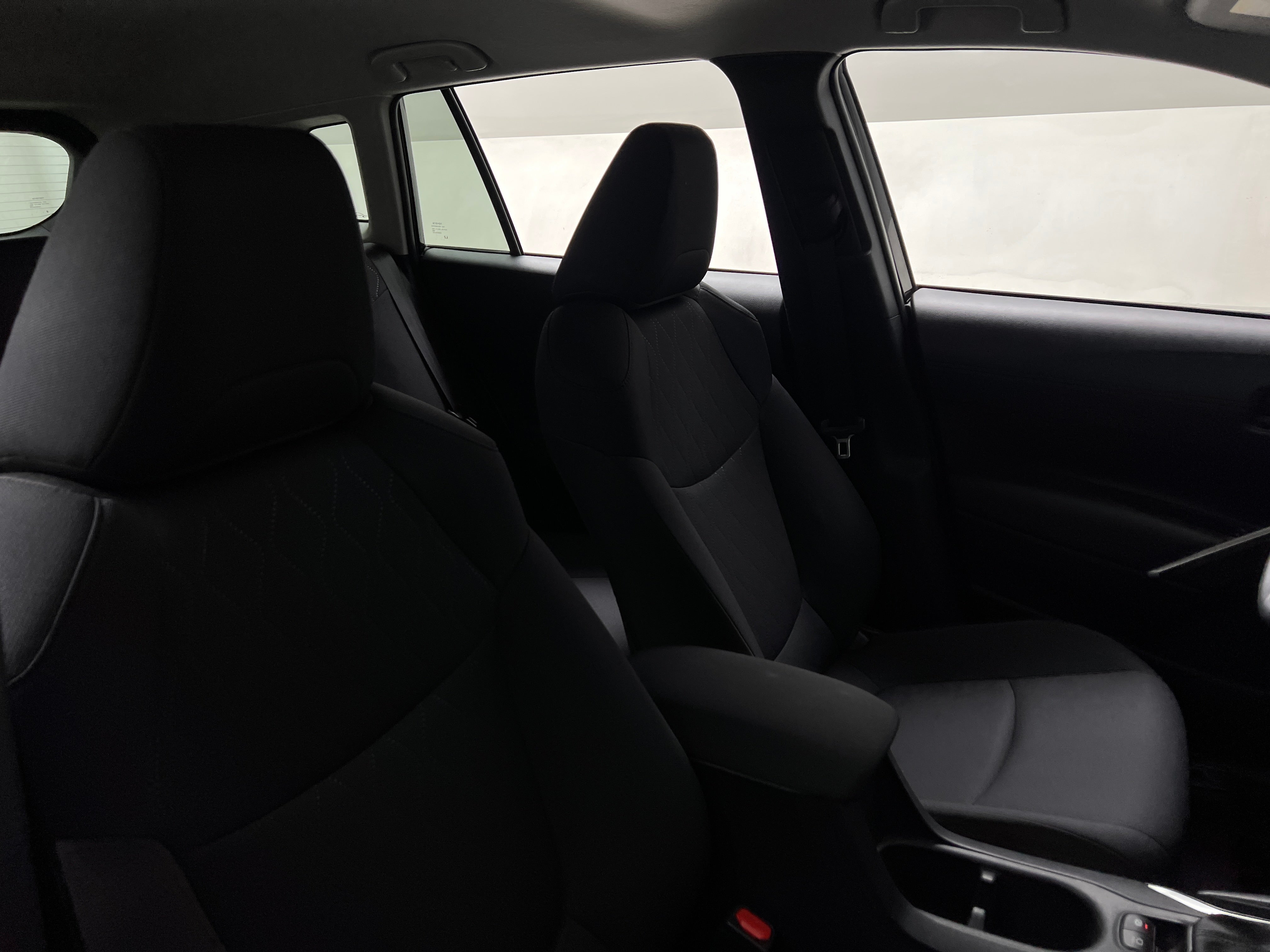 2024 Toyota Corolla Cross LE 2