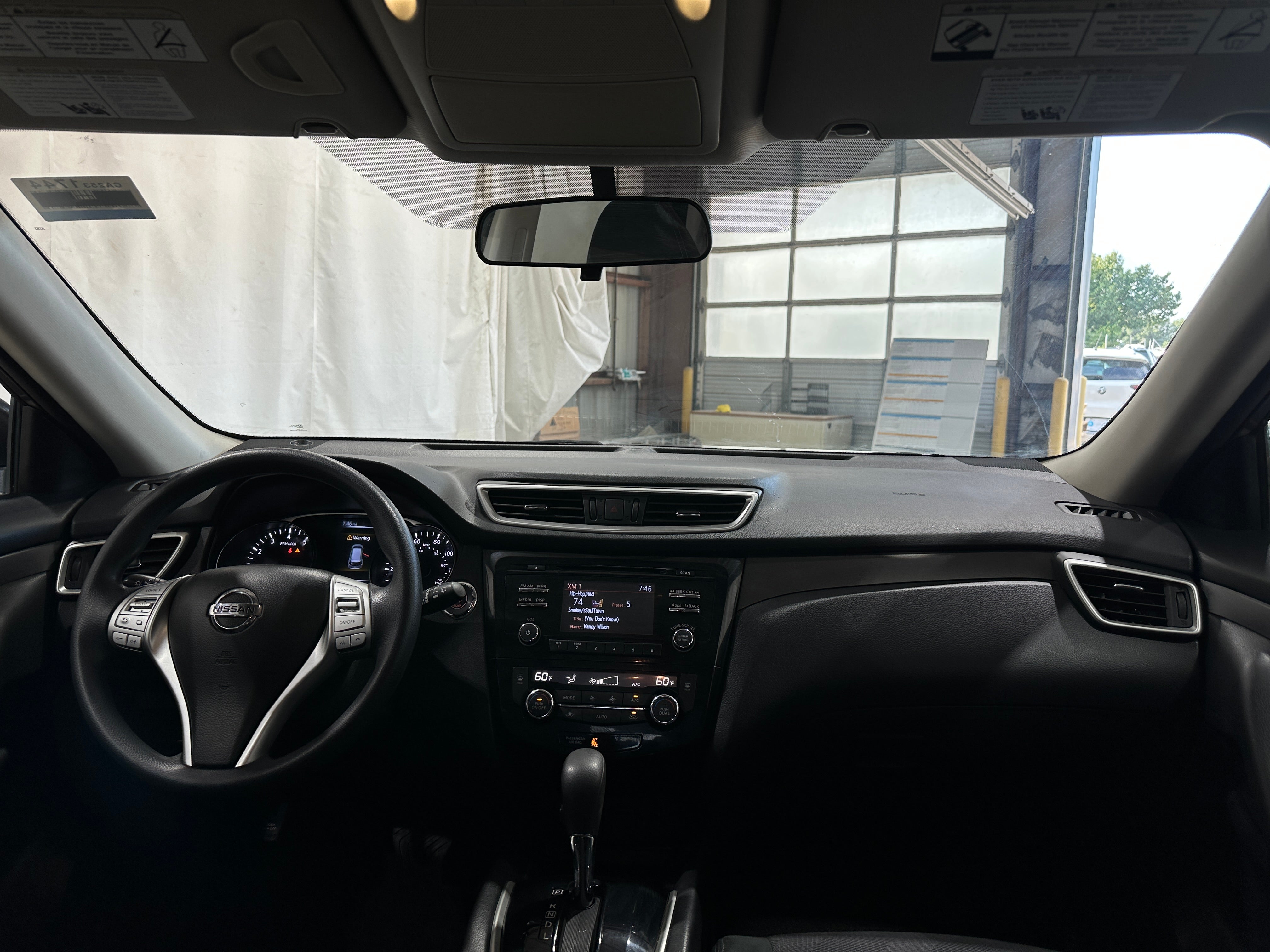 2016 Nissan Rogue SV 3