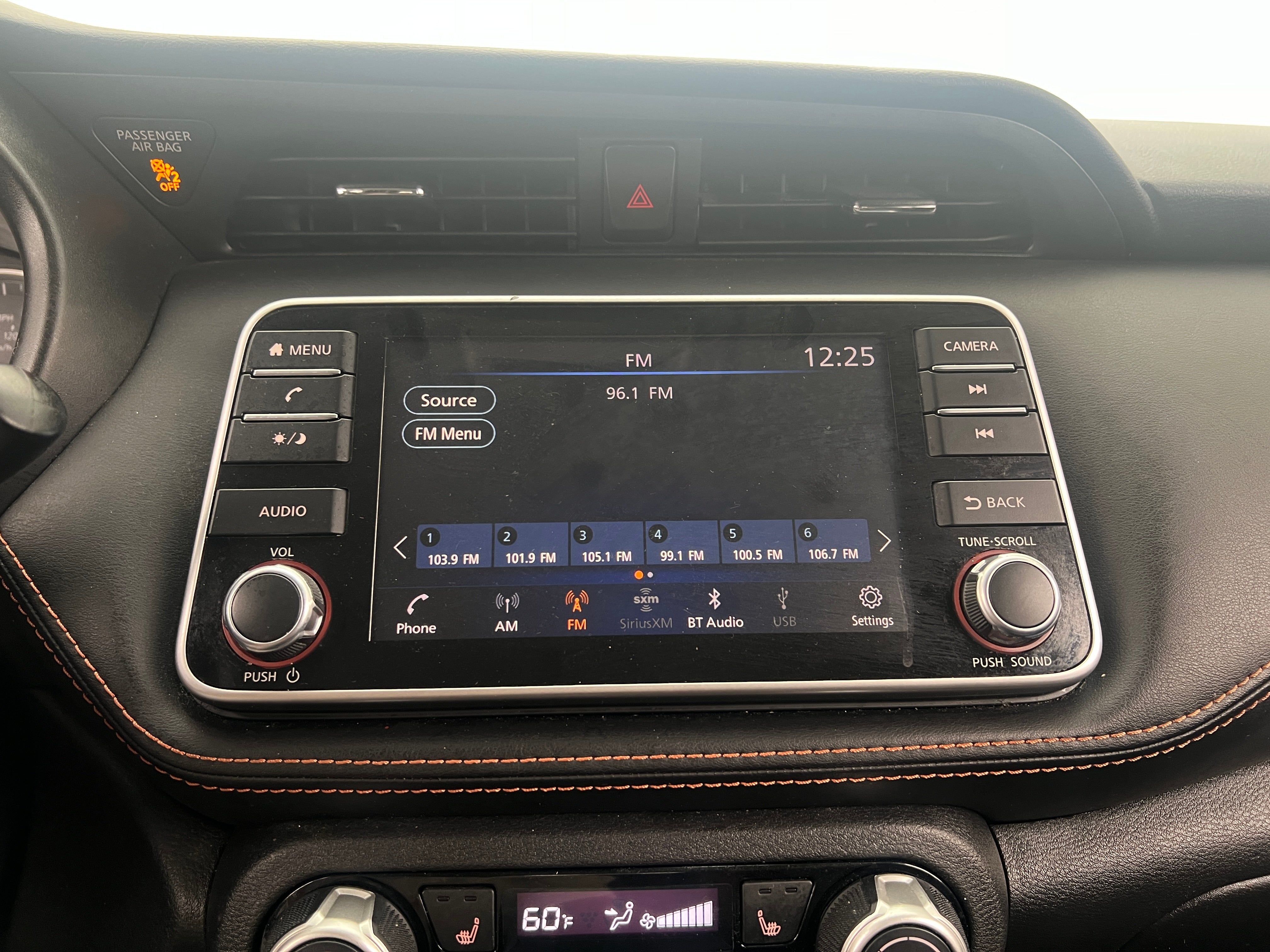 2020 Nissan Kicks SR 4