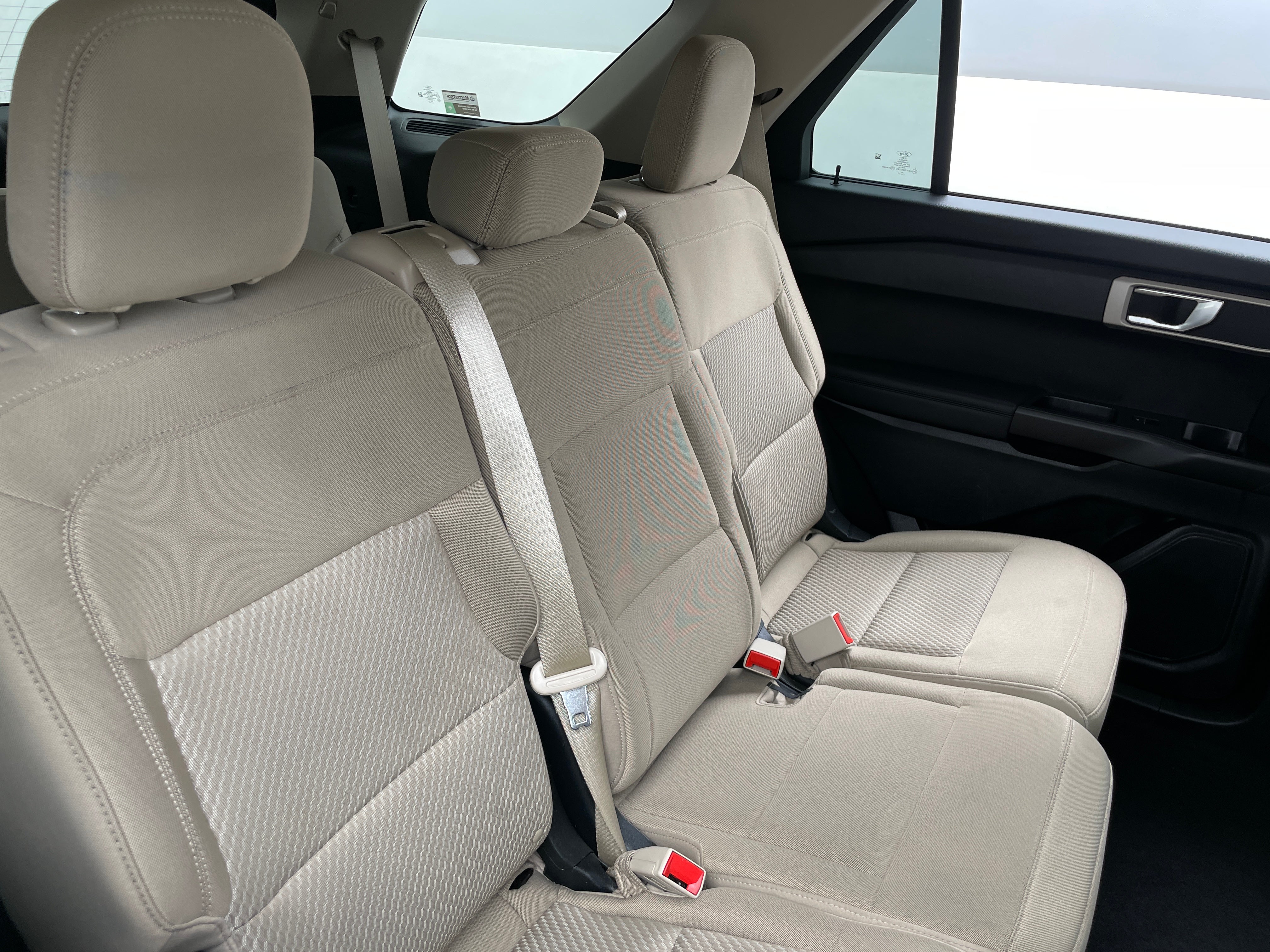 2021 Ford Explorer Base 6
