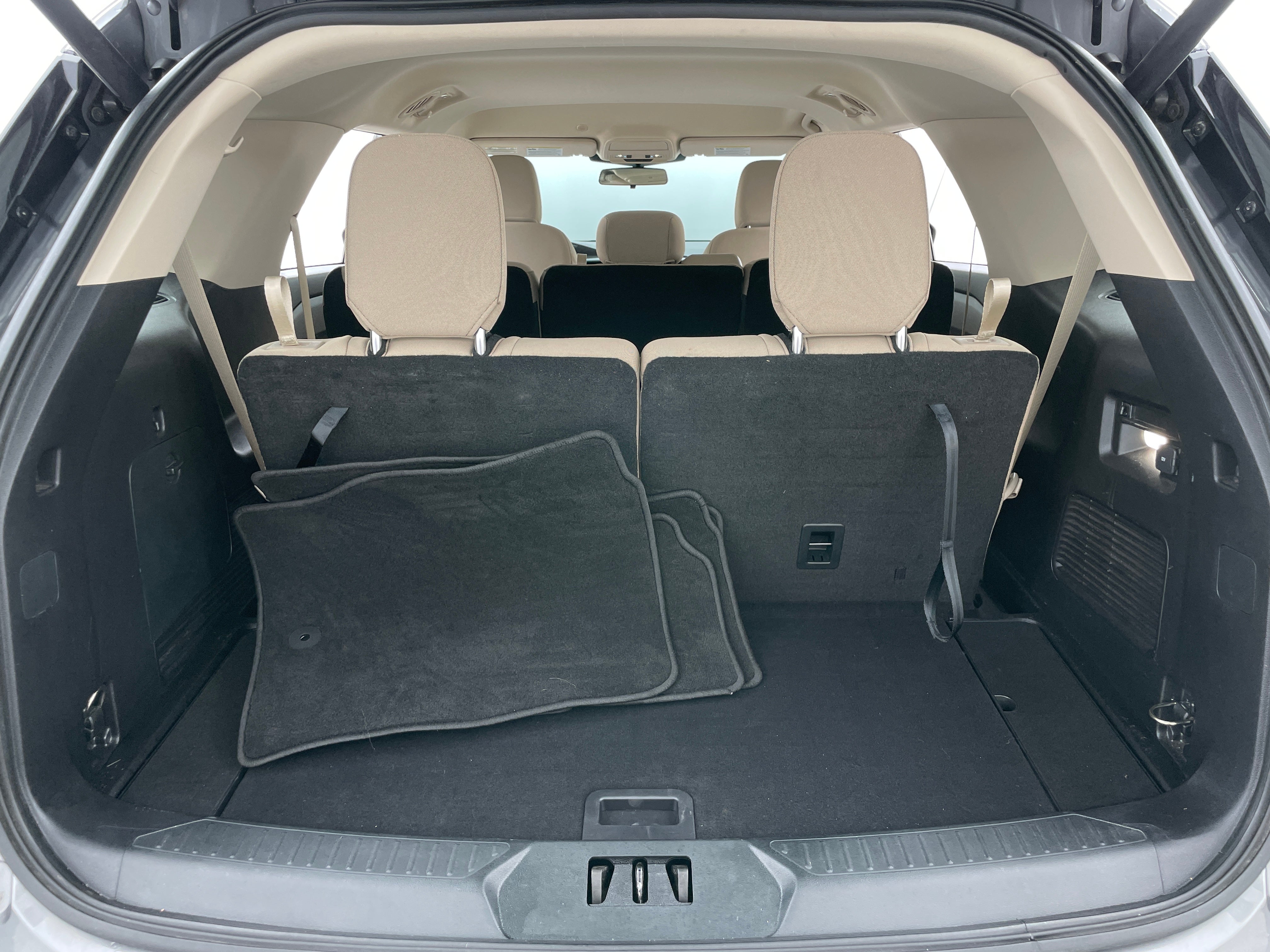 2021 Ford Explorer Base 7
