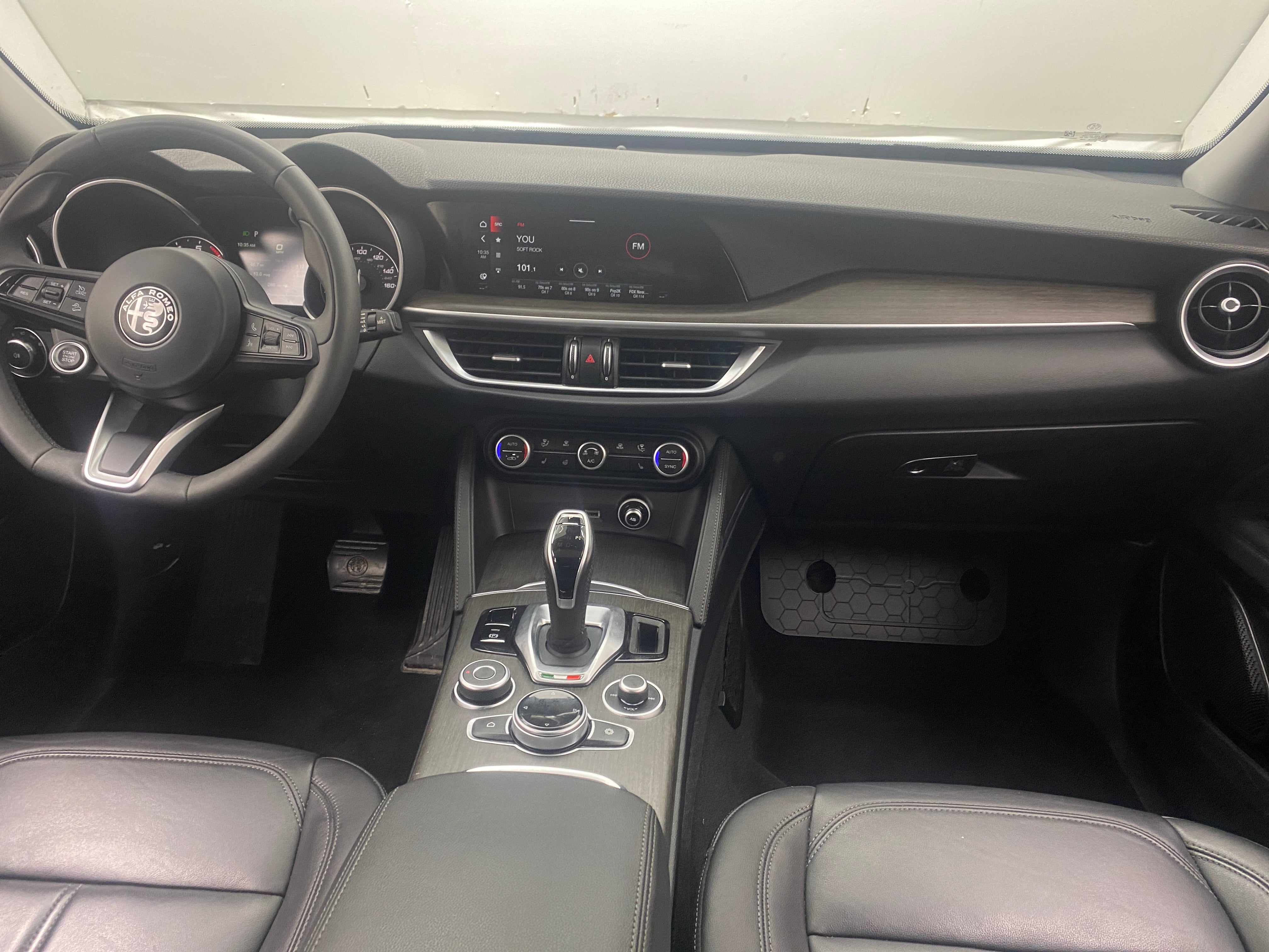 2021 Alfa Romeo Stelvio Ti 2