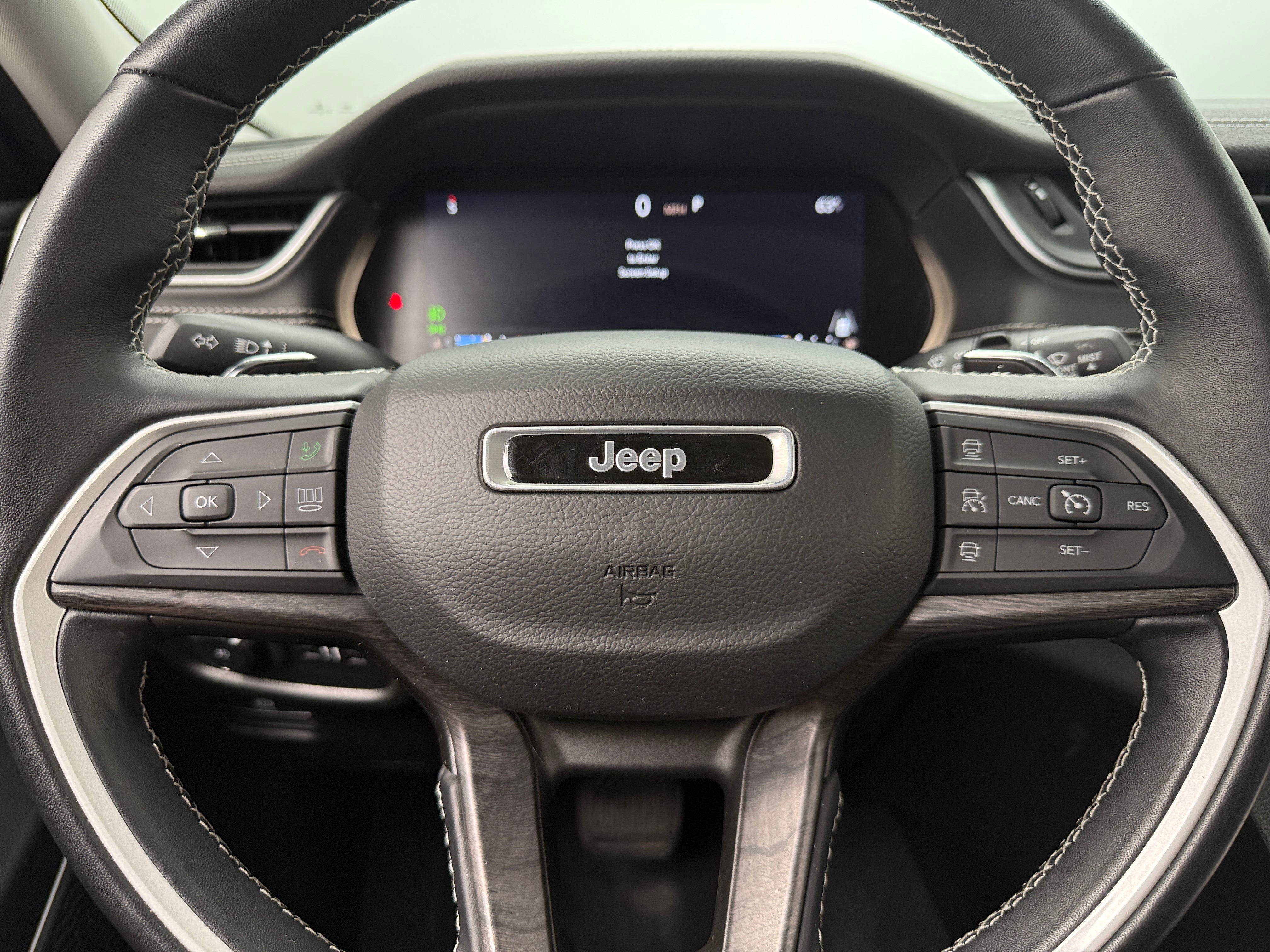 2022 Jeep Grand Cherokee Limited Edition 4