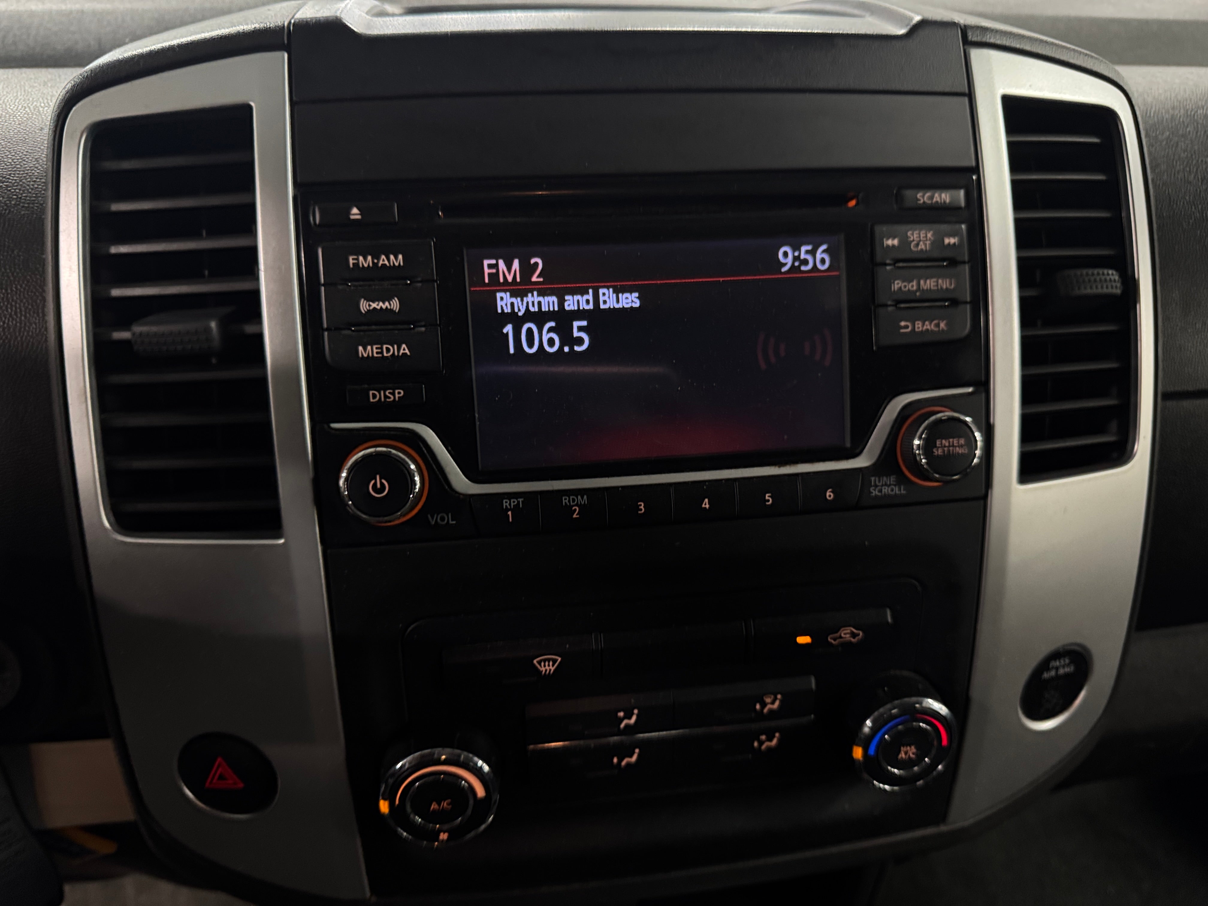 2017 Nissan Frontier SV 4