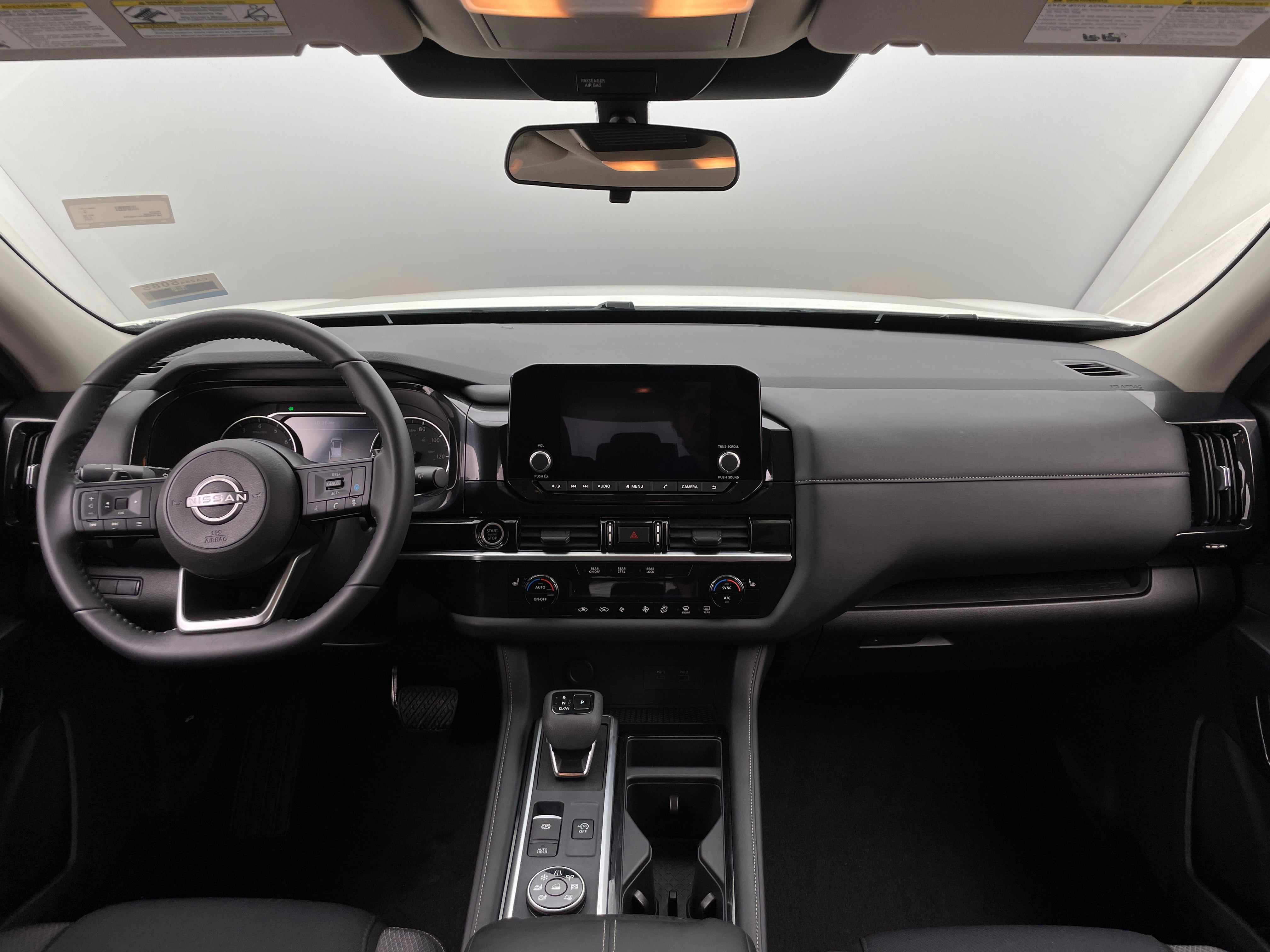 2024 Nissan Pathfinder SV 3