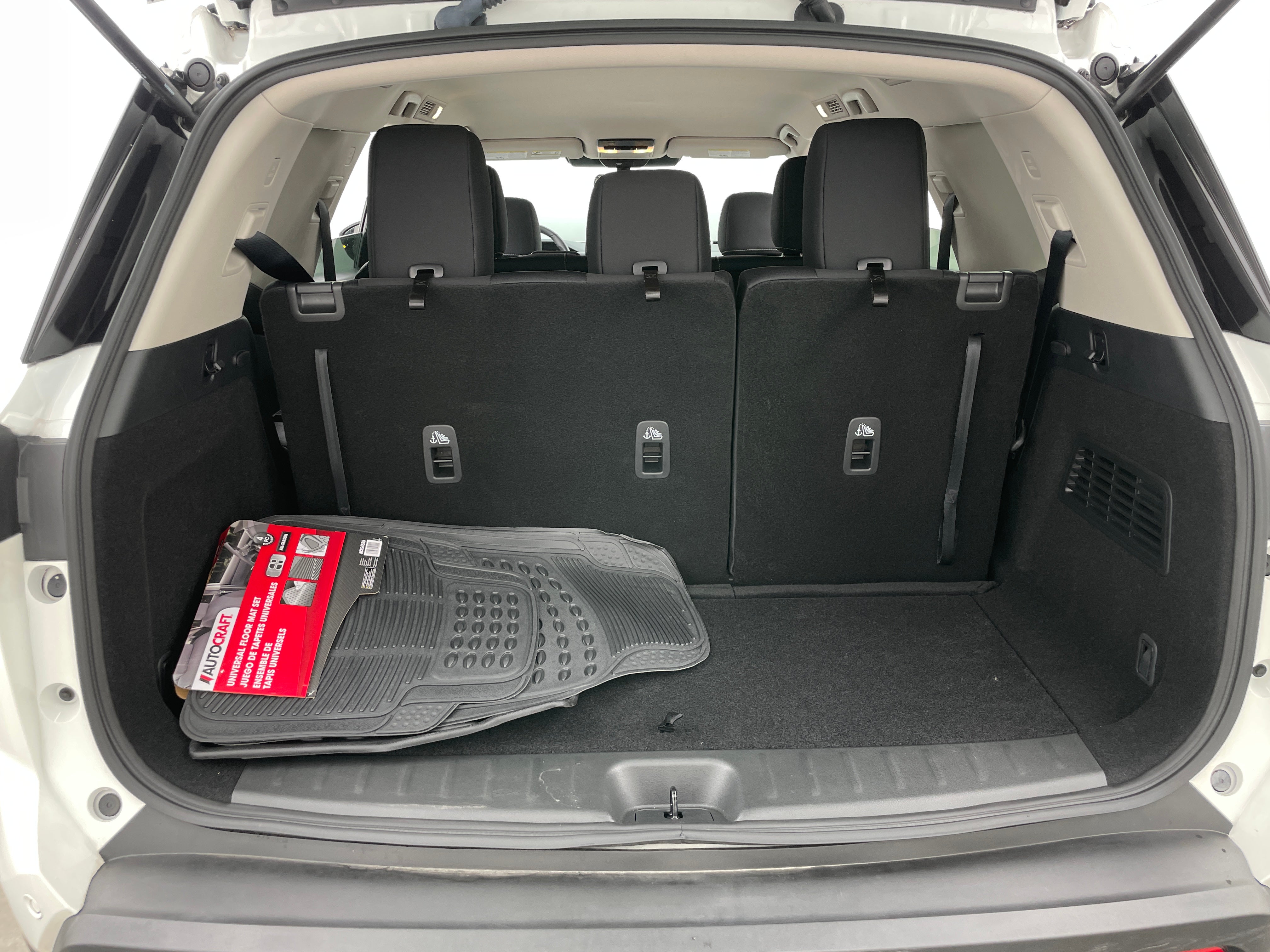 2024 Nissan Pathfinder SV 7