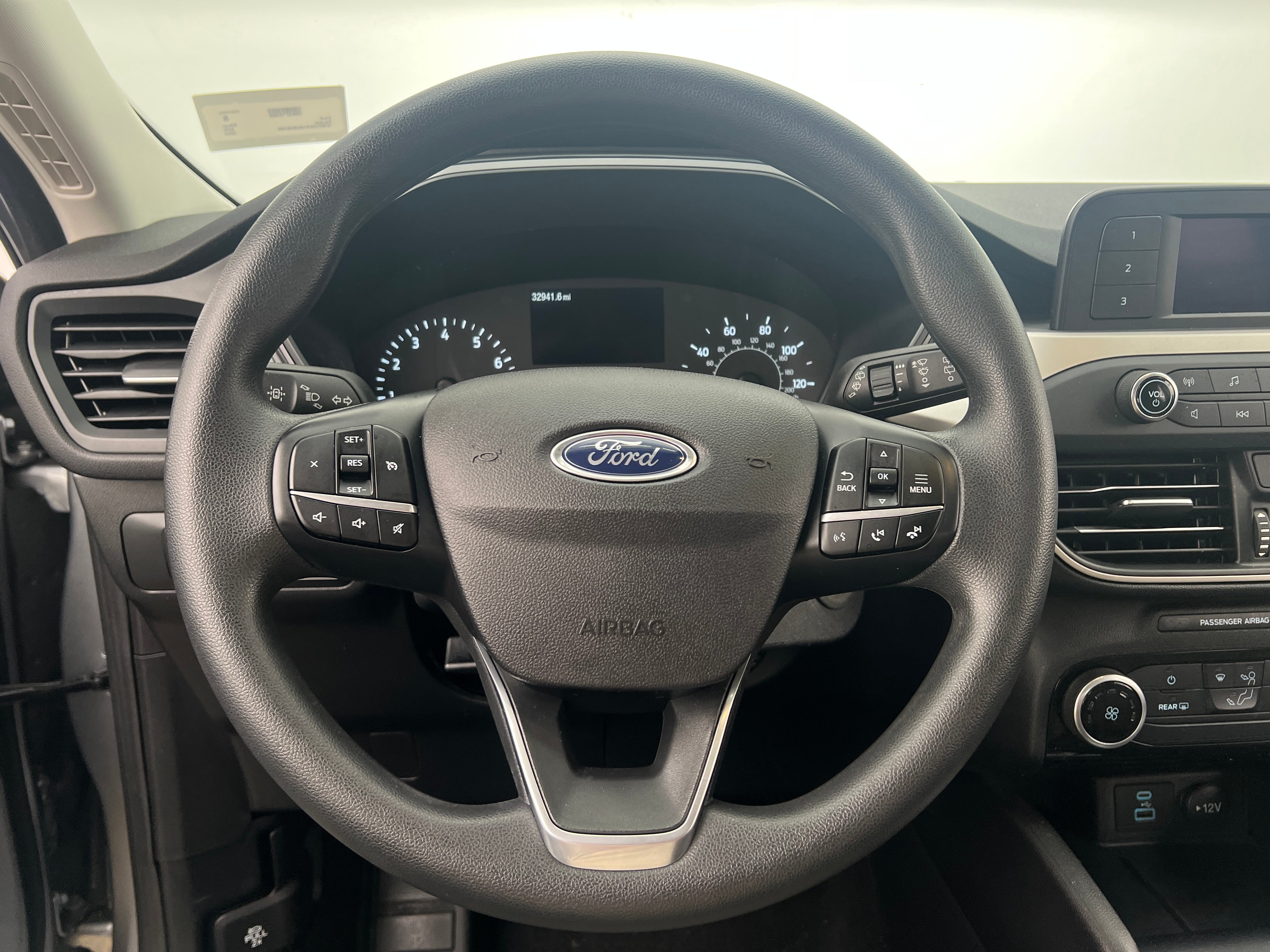 2022 Ford Escape S 5
