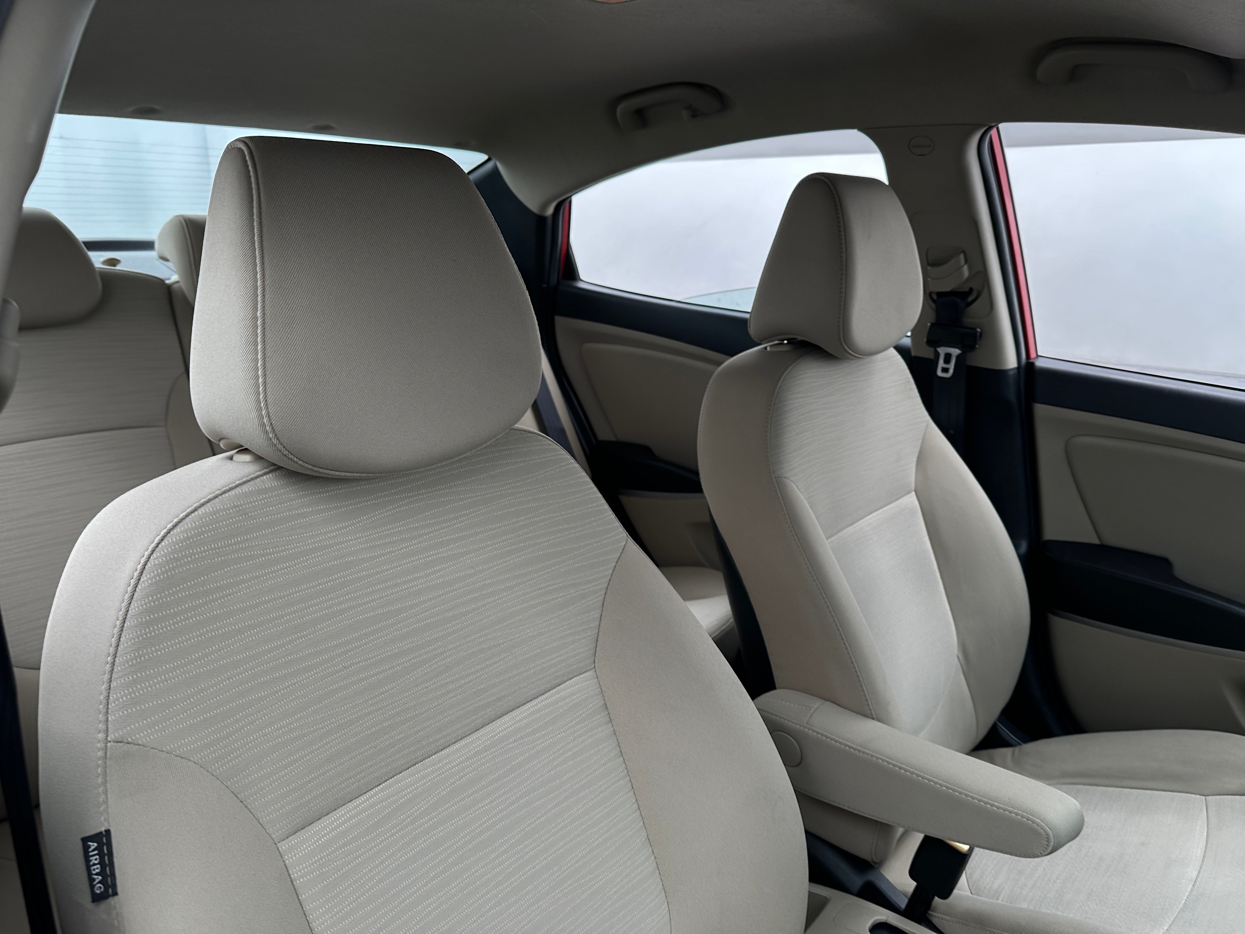 2015 Hyundai Accent GLS 2