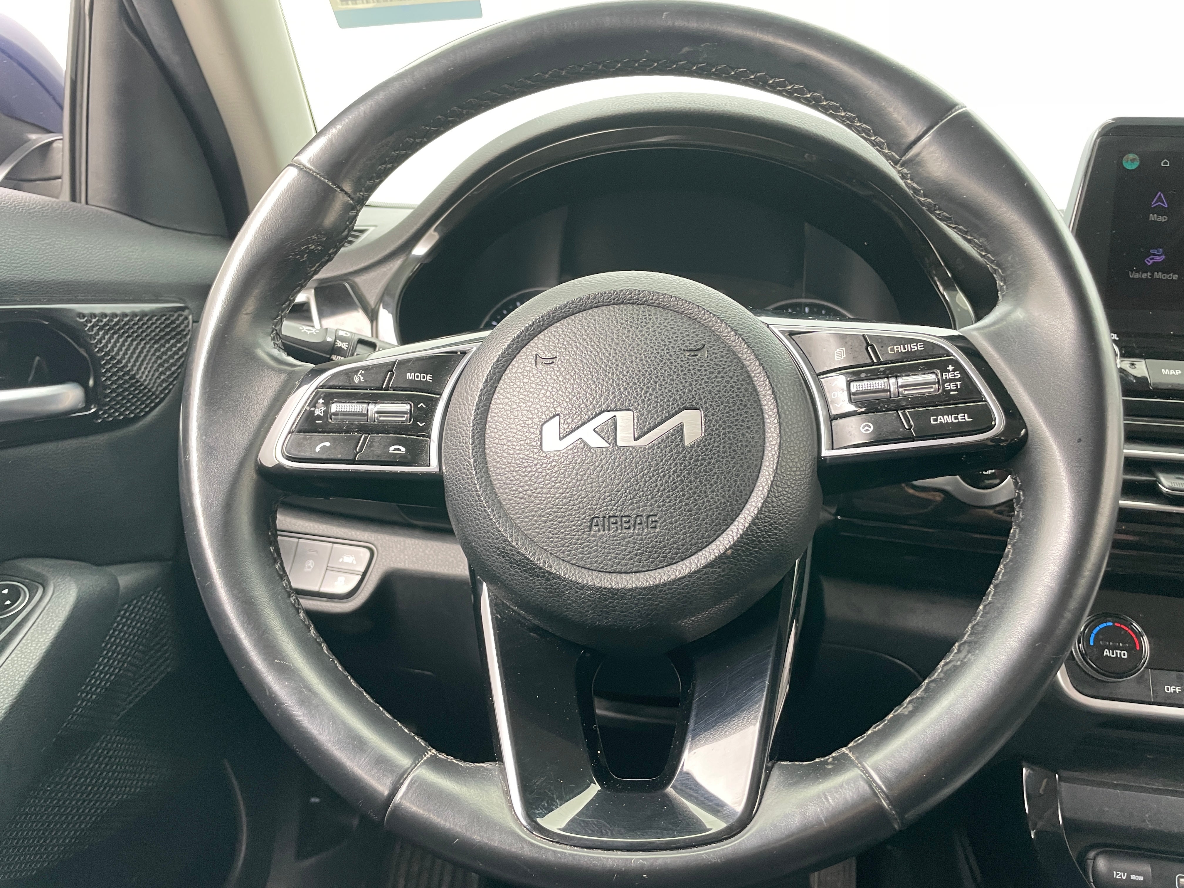 2022 Kia Seltos EX 4