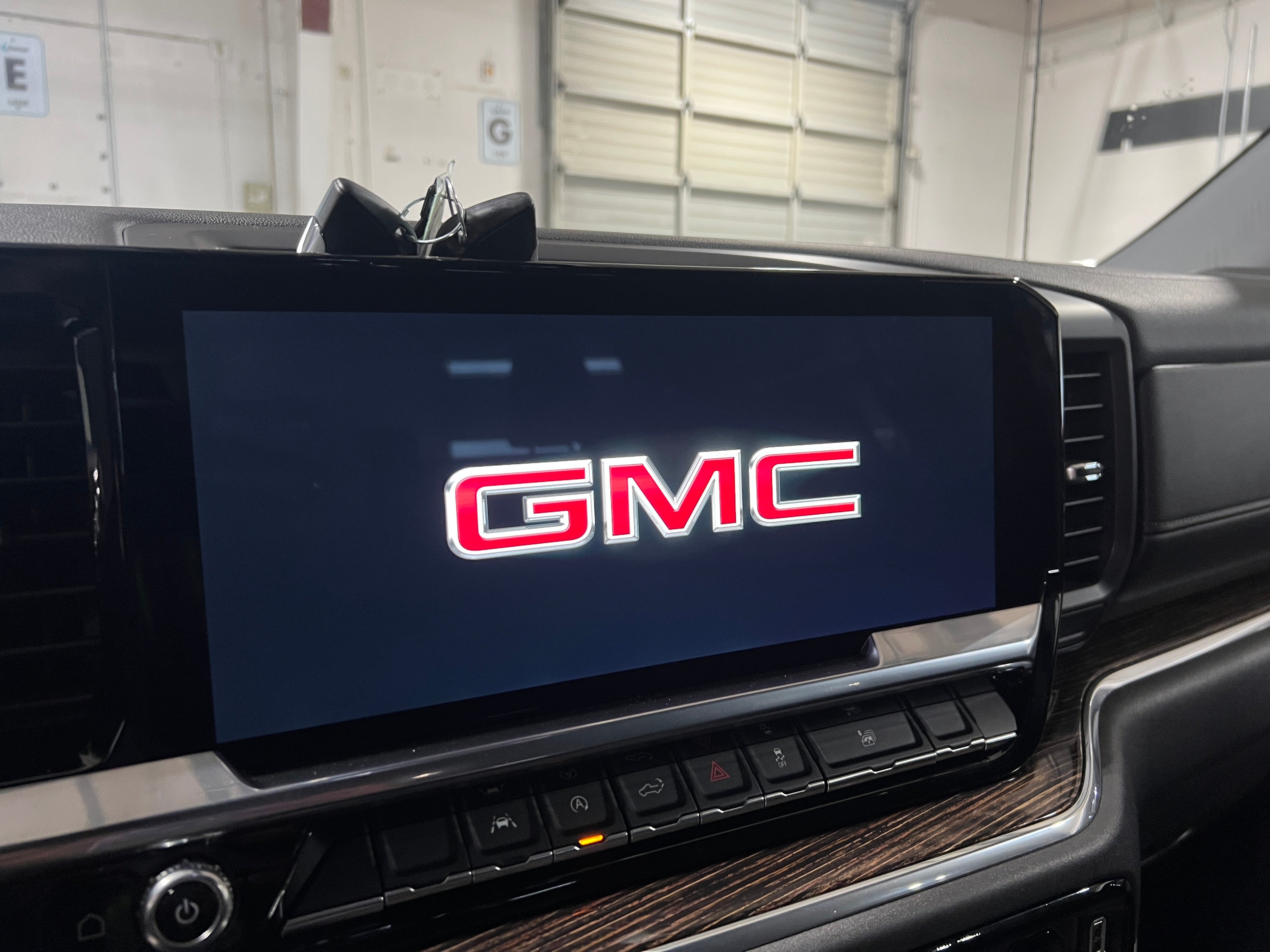 2023 GMC Sierra 1500 Elevation 4