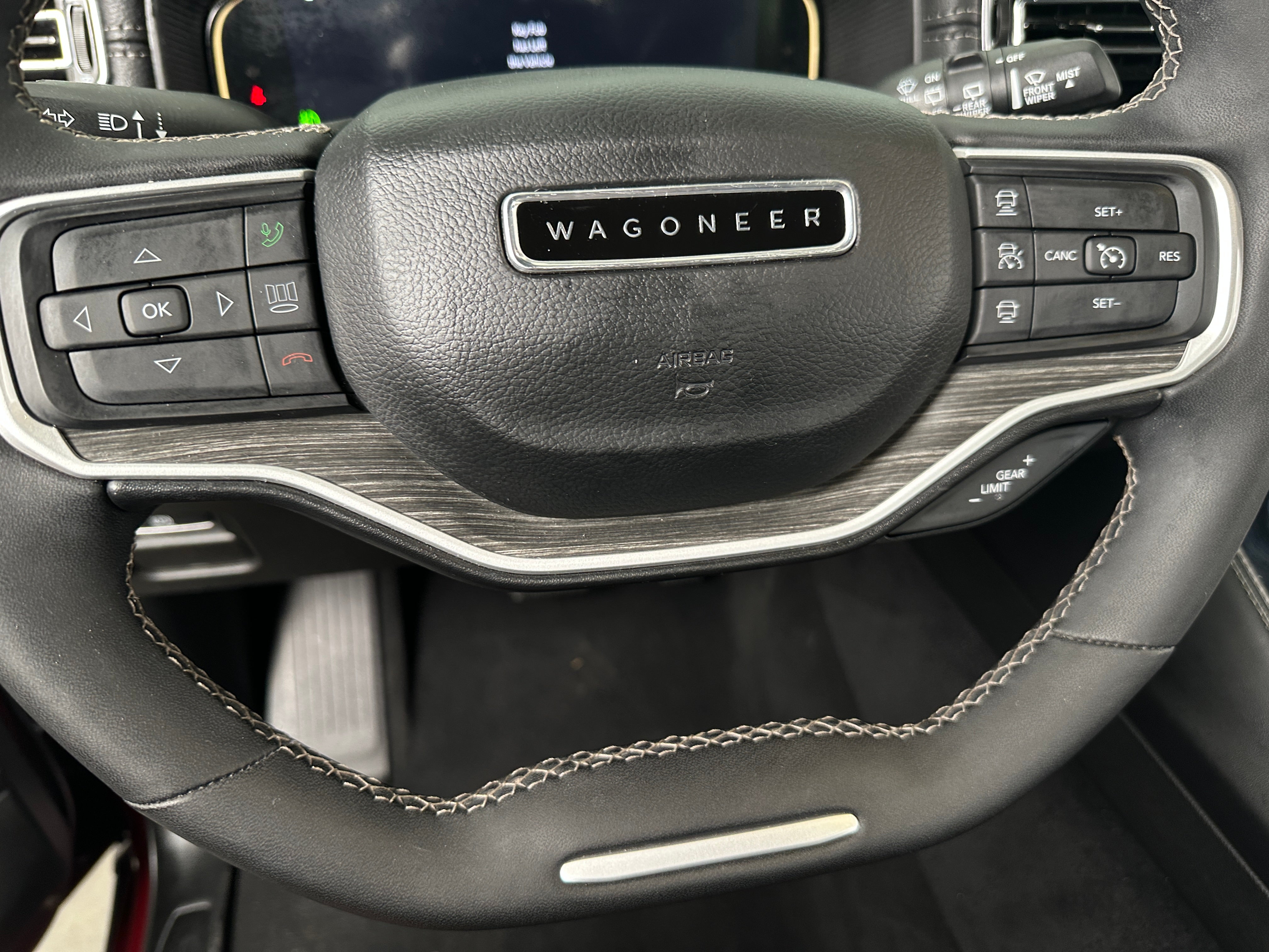 2023 Jeep Wagoneer Series III 4