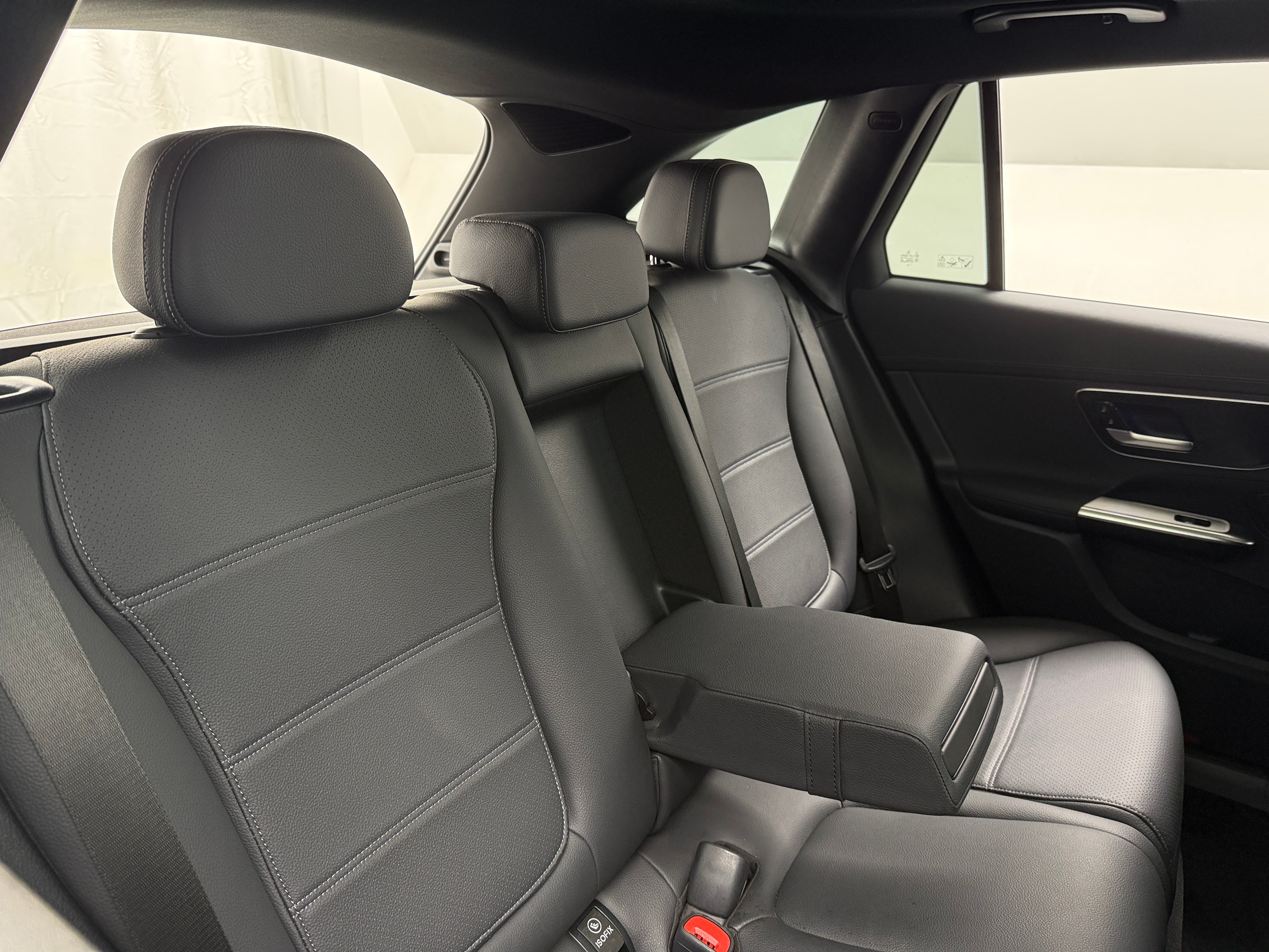 2024 Mercedes-Benz GLC 300 5