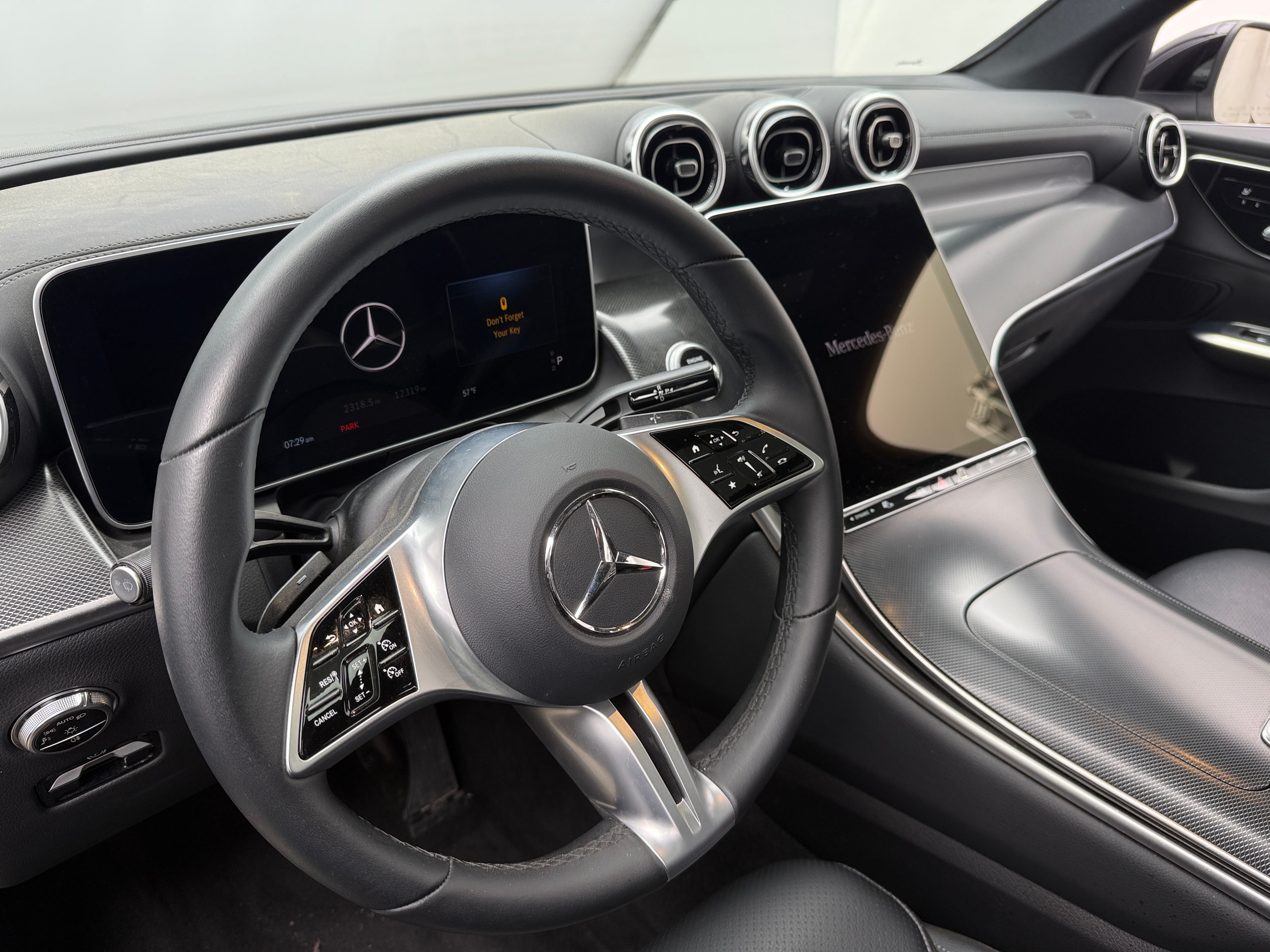 2024 Mercedes-Benz GLC 300 4
