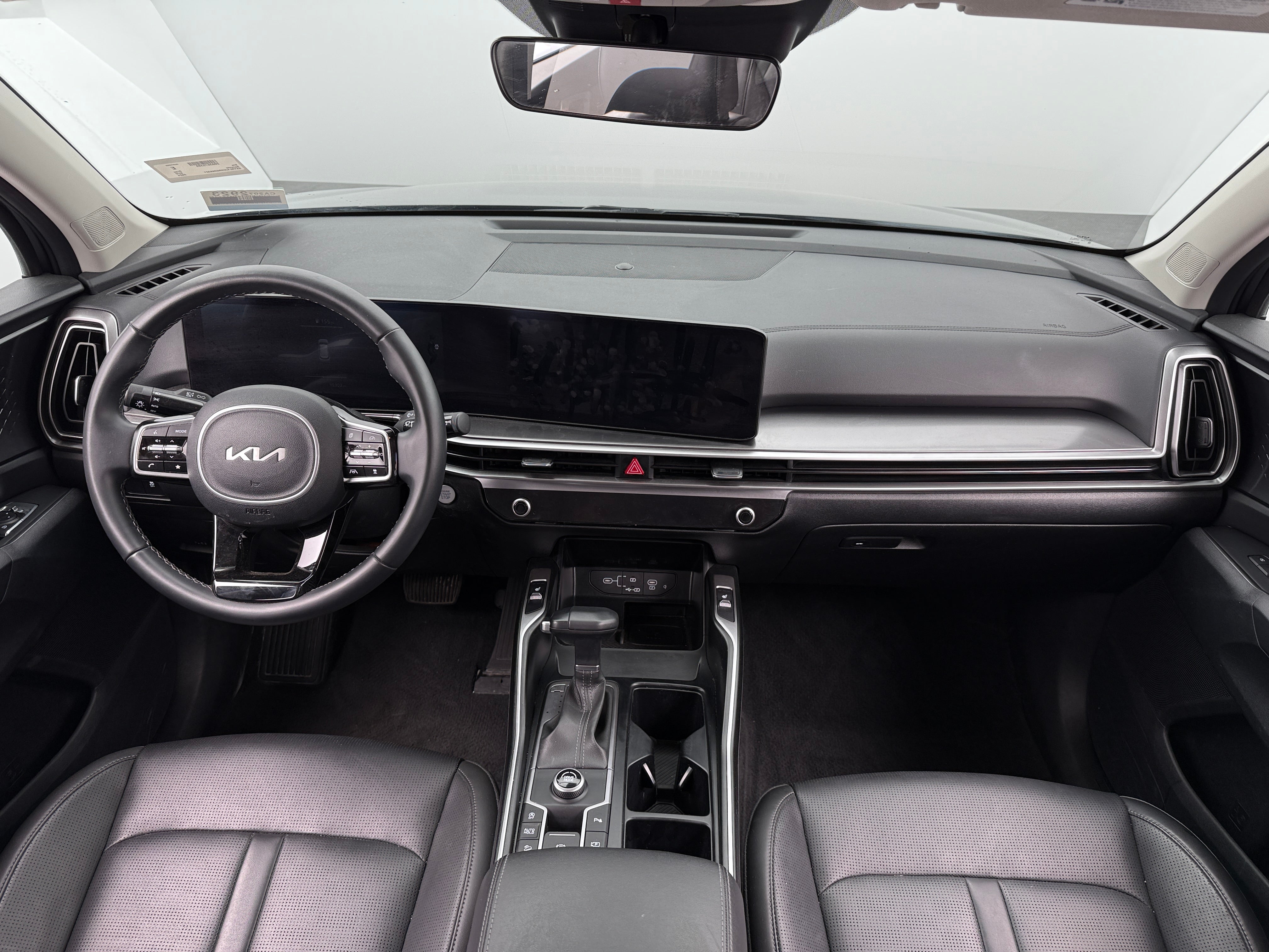 2024 Kia Sorento S 2