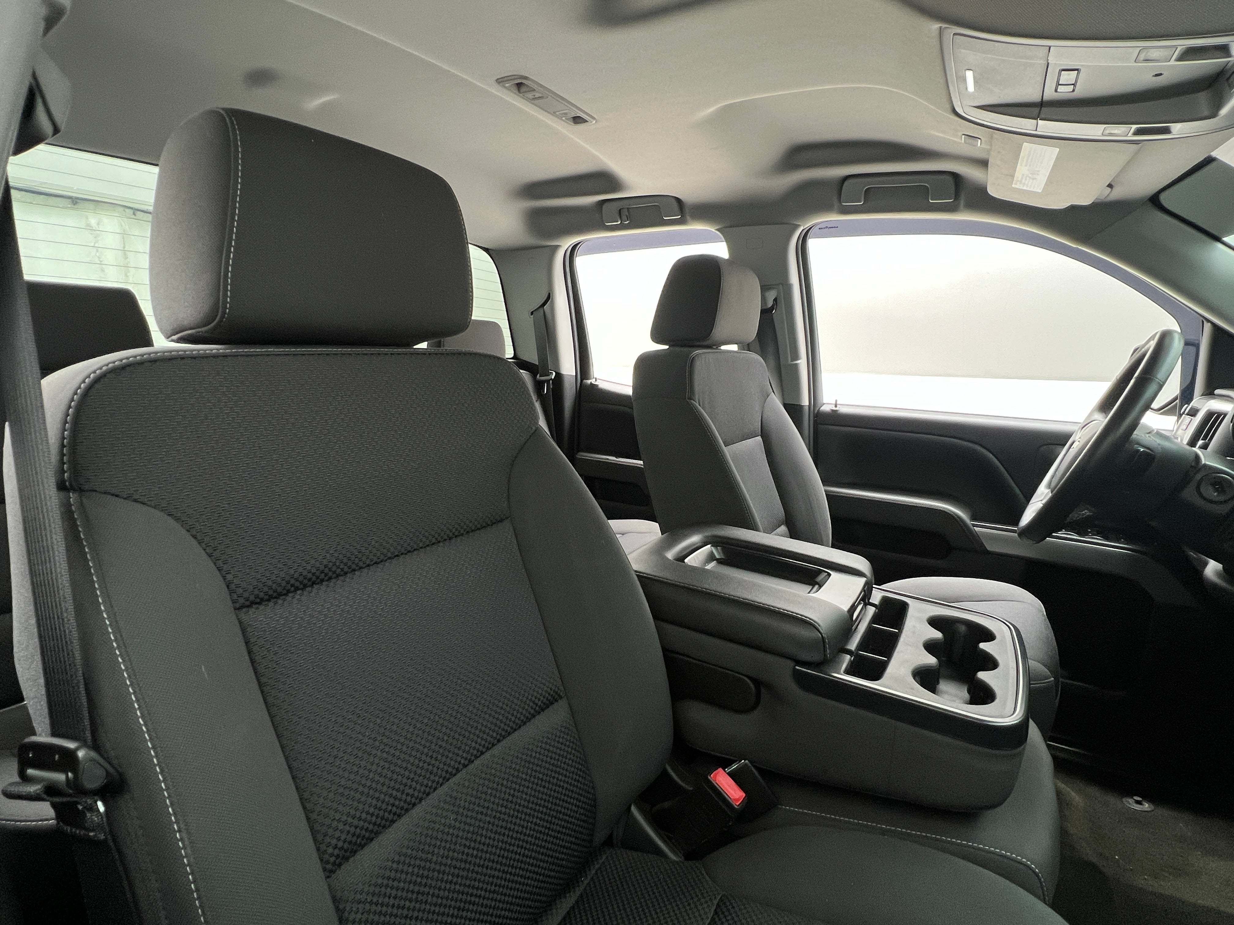 2018 Chevrolet Silverado 1500 LT 2