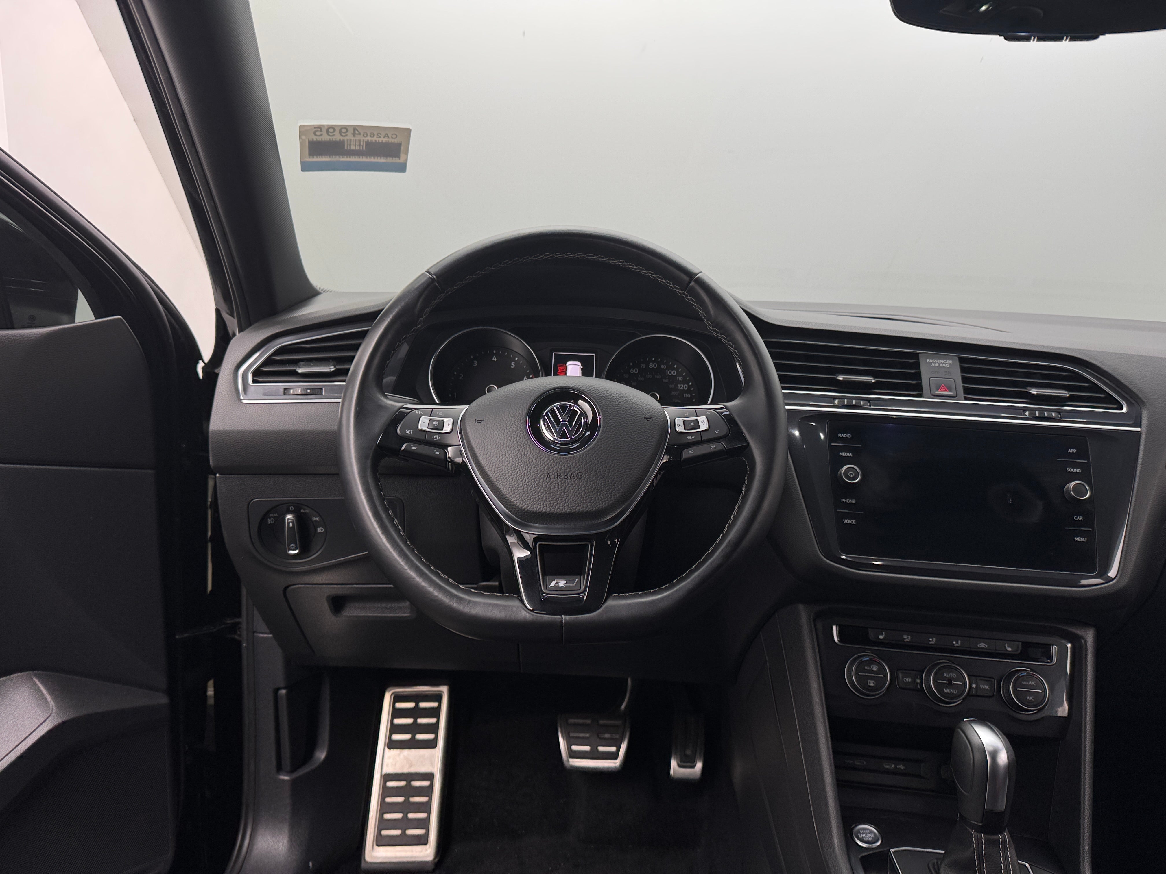 2021 Volkswagen Tiguan SE R-Line Black 4