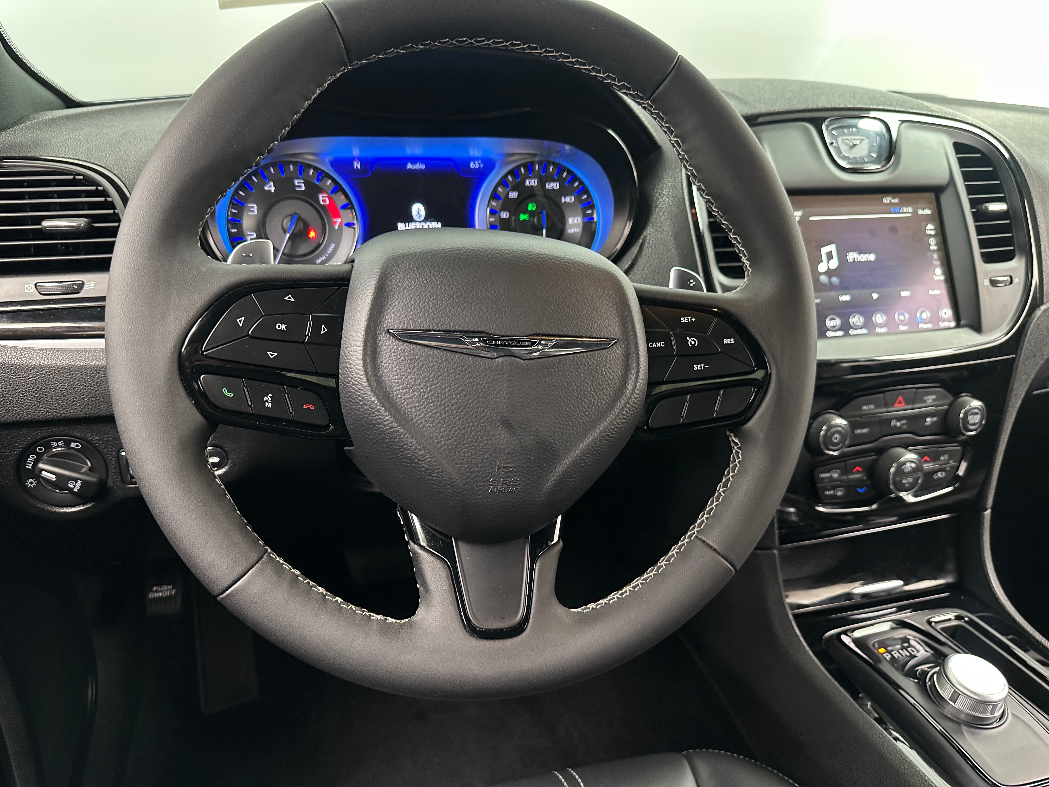 2022 Chrysler 300 S 4