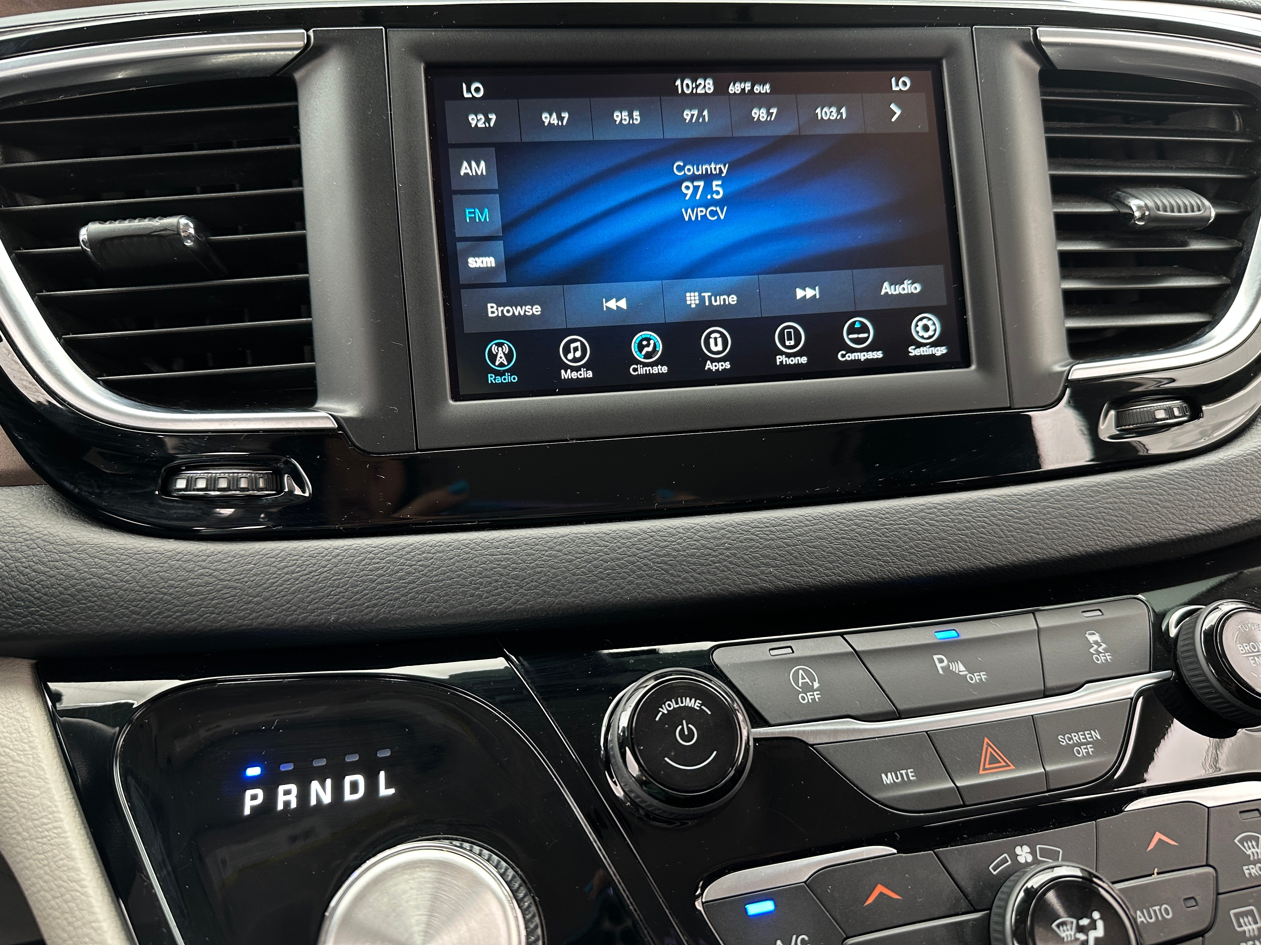 2019 Chrysler Pacifica Touring Plus 4