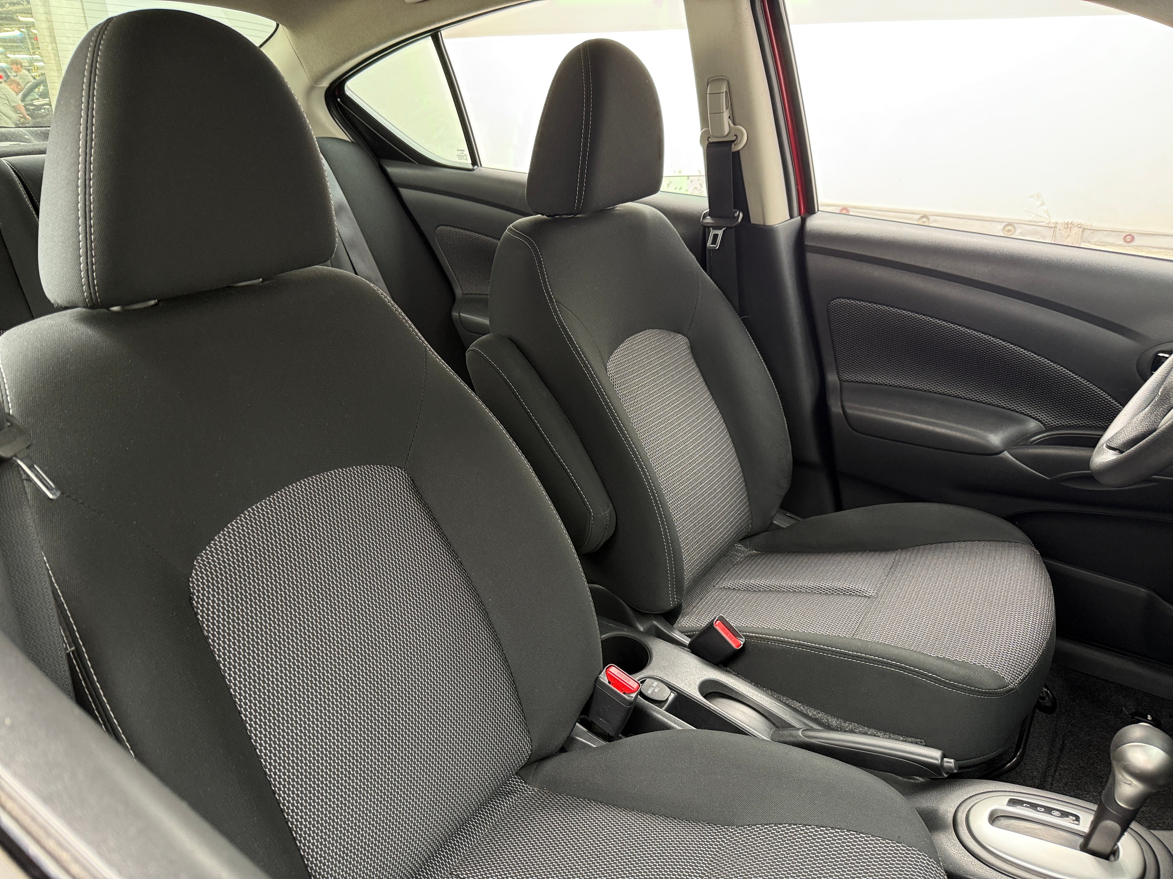 2017 Nissan Versa SV 2