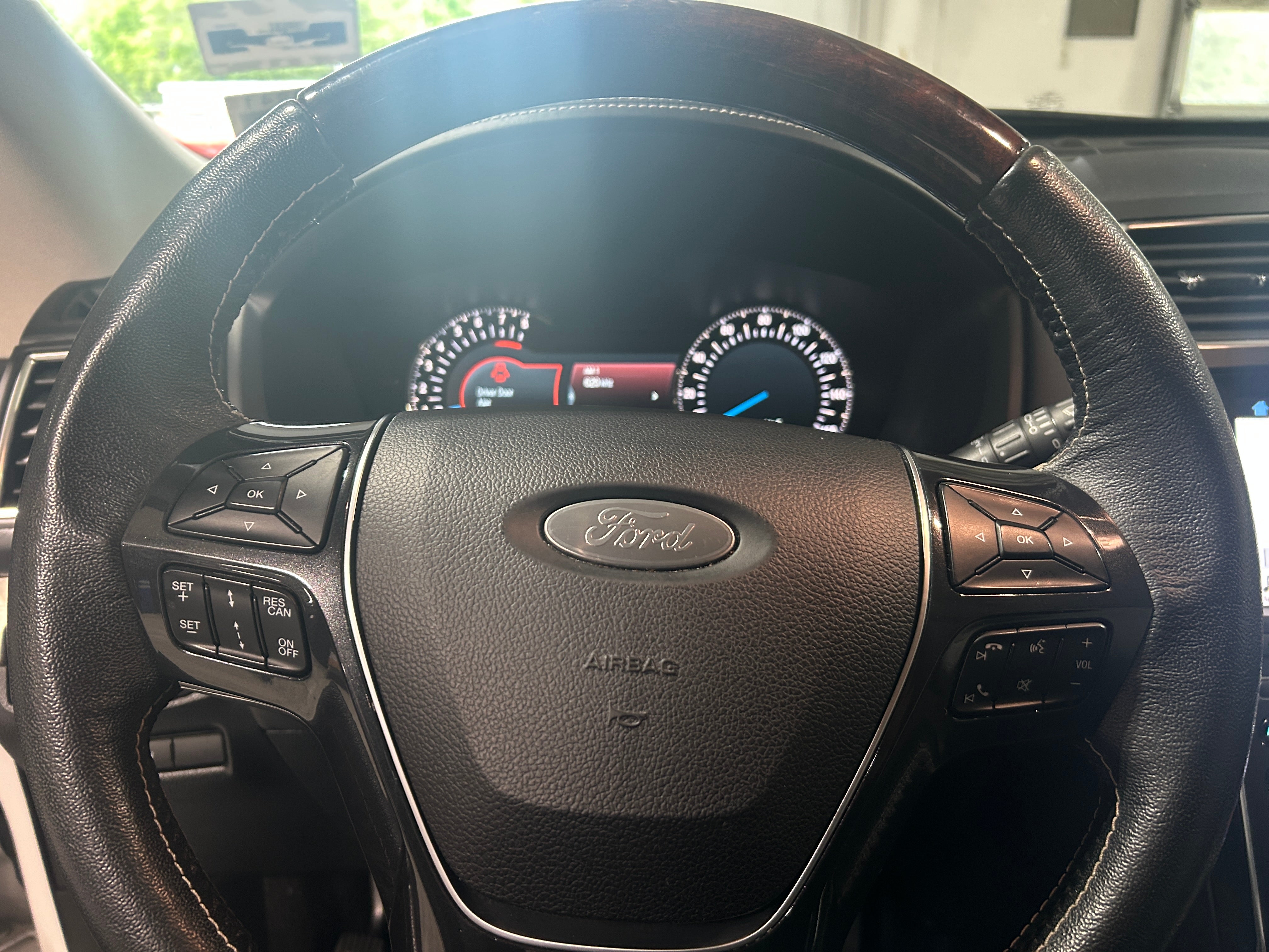 2018 Ford Explorer Platinum 4