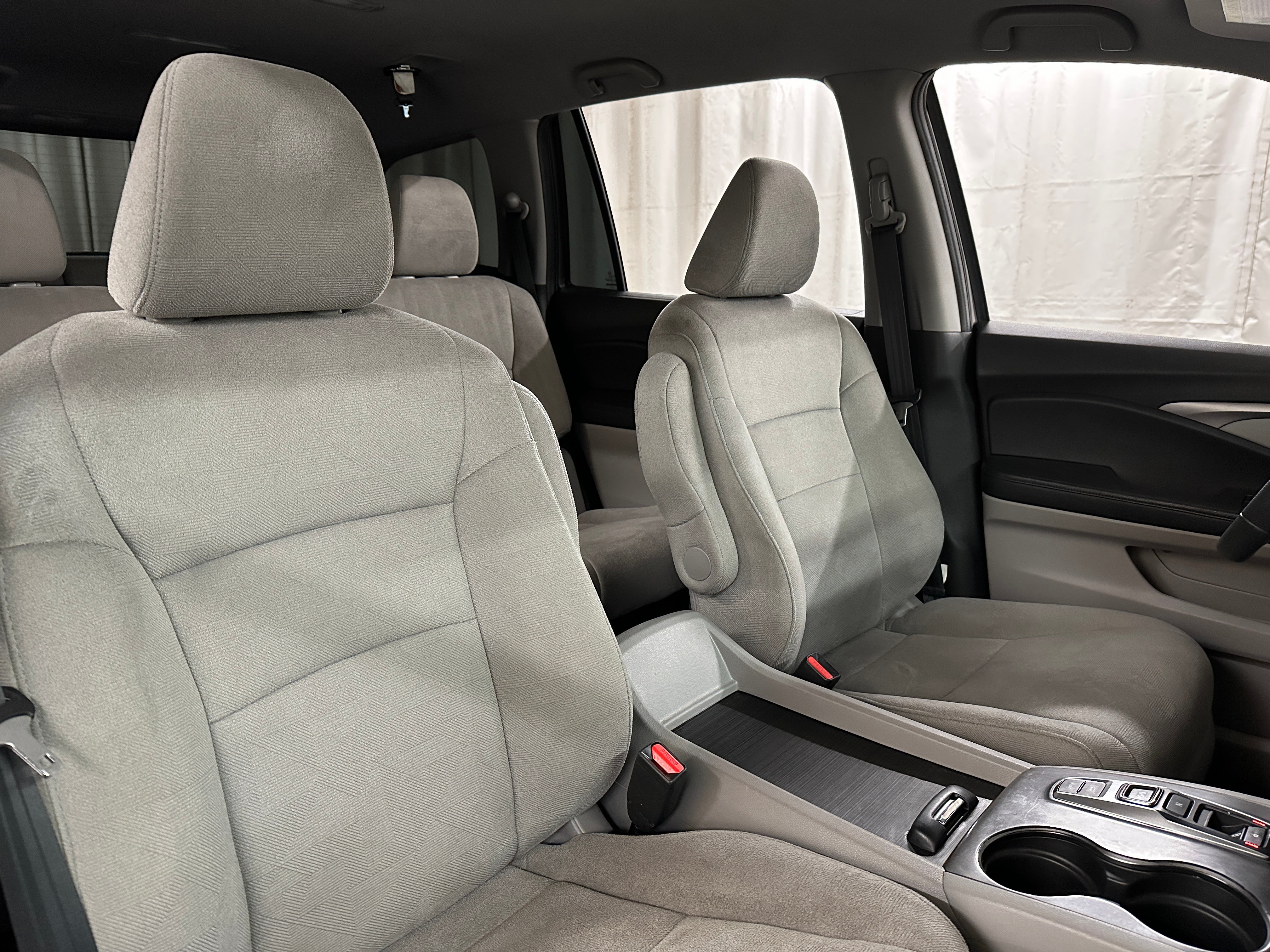 2021 Honda Pilot EX 2