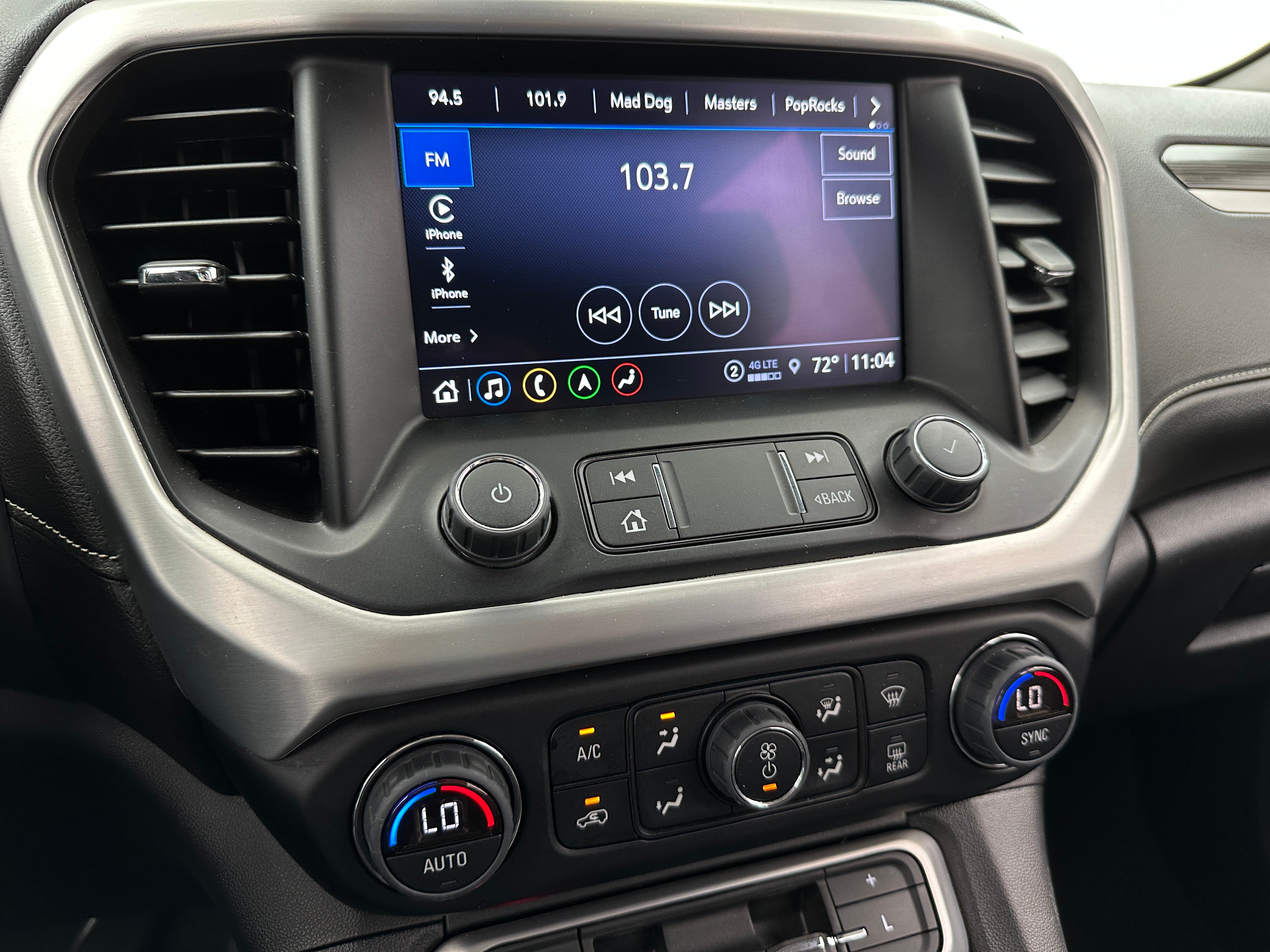 2023 GMC Acadia SLT 3