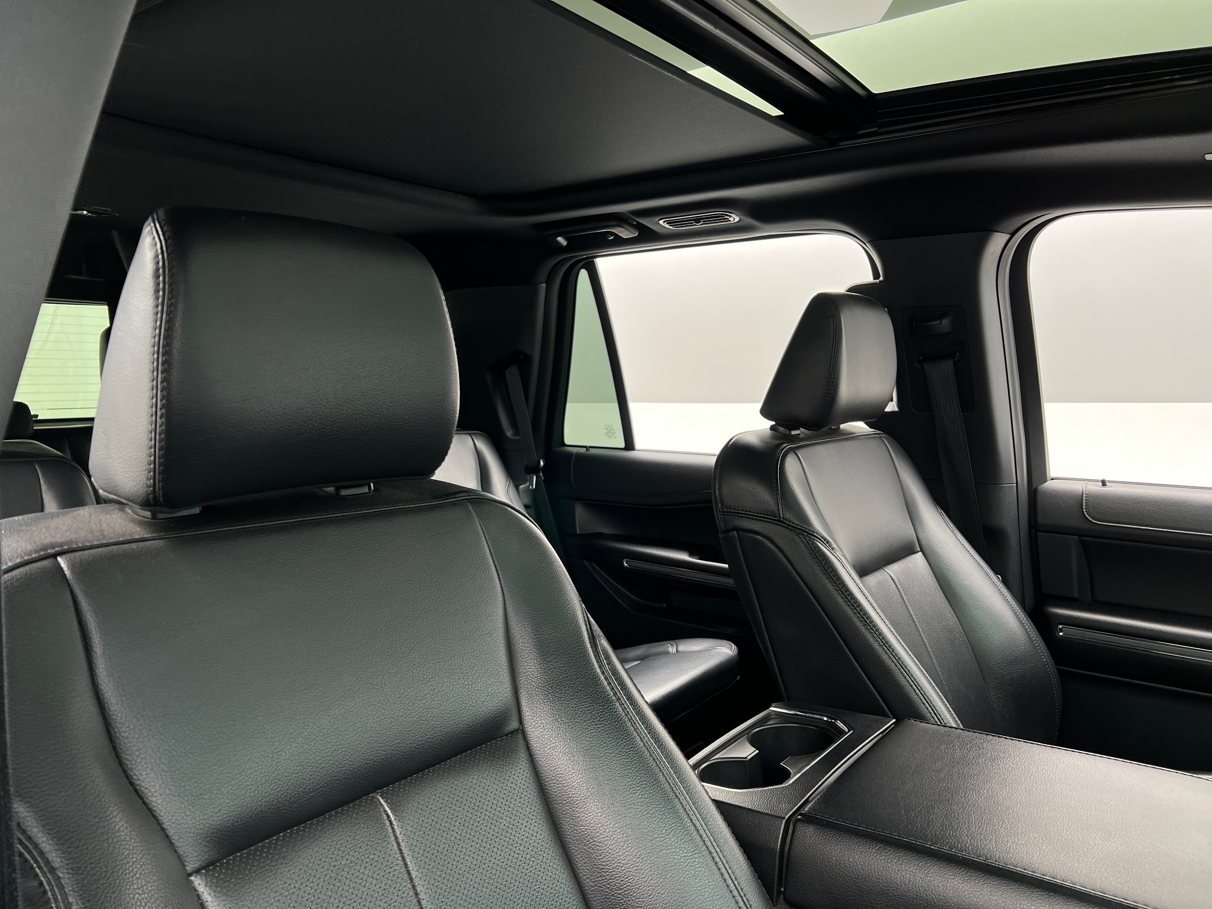 2021 Ford Expedition XLT 2