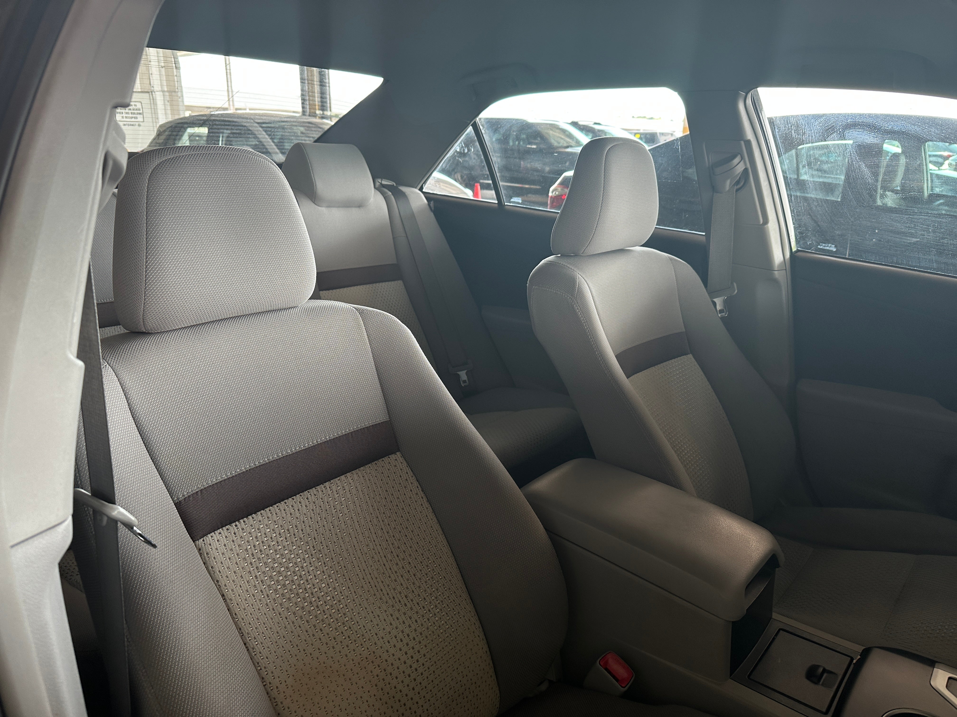 2014 Toyota Camry LE 2