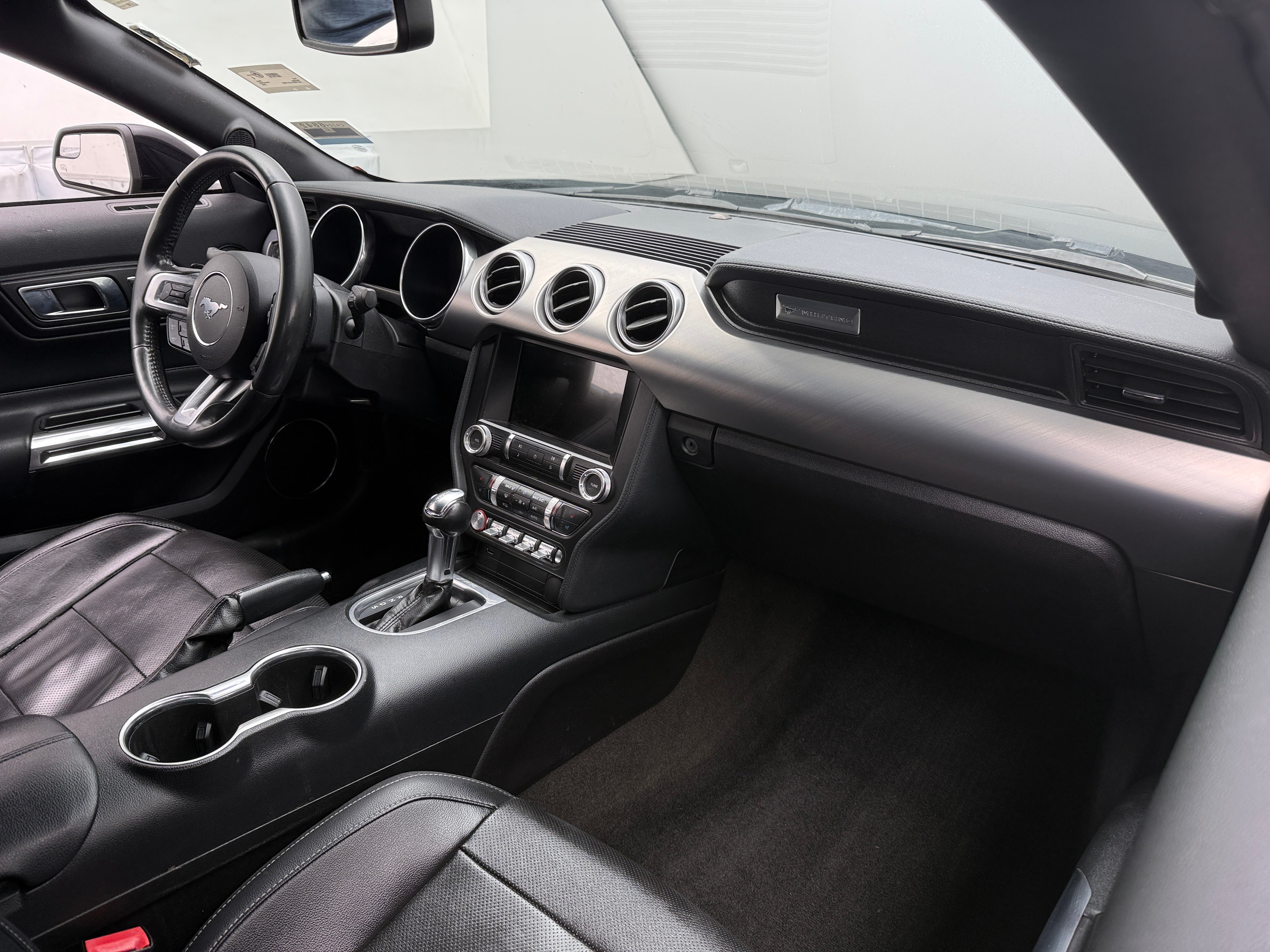 2018 Ford Mustang  2