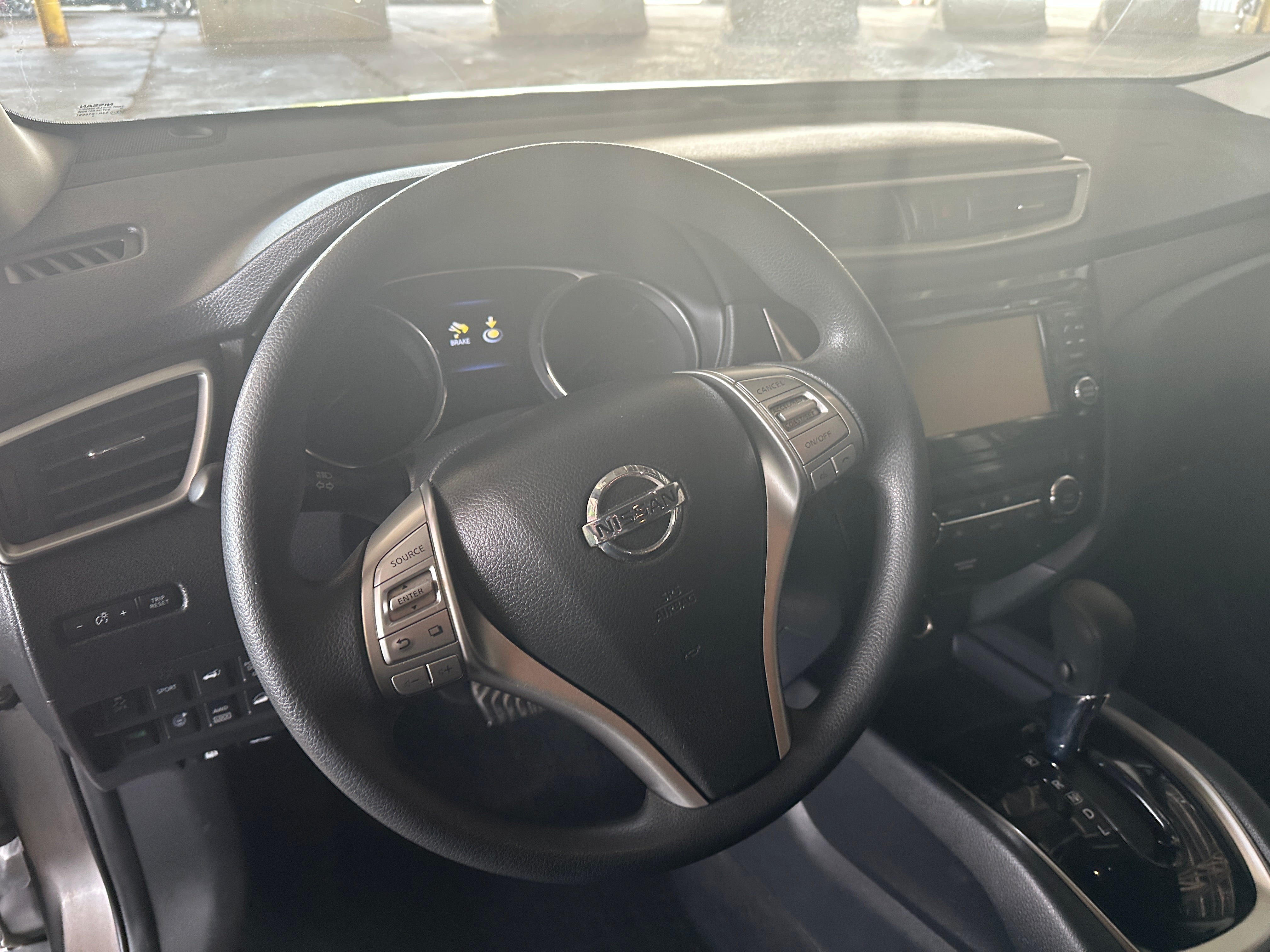 2015 Nissan Rogue SV 5
