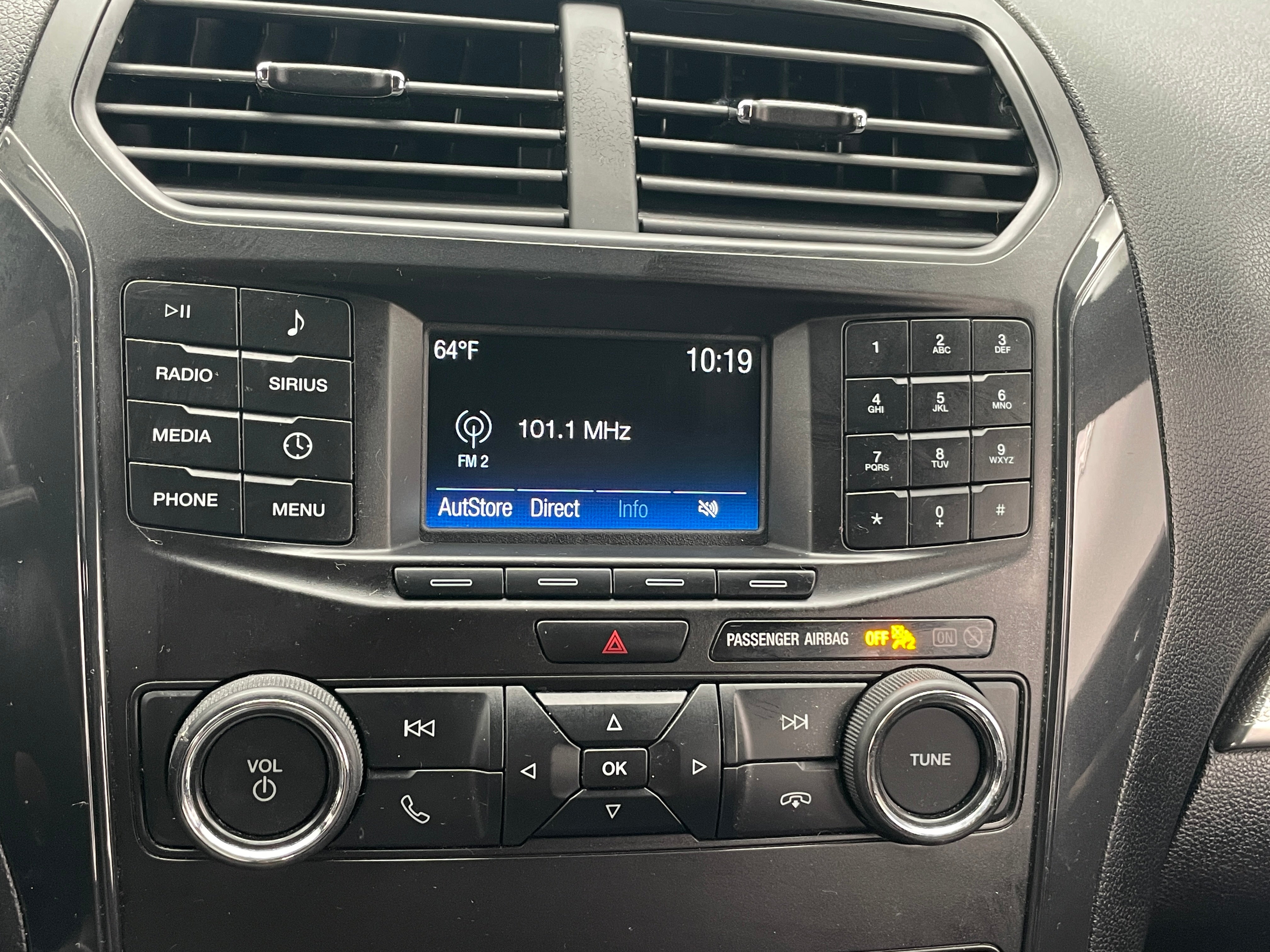 2018 Ford Explorer XLT 4