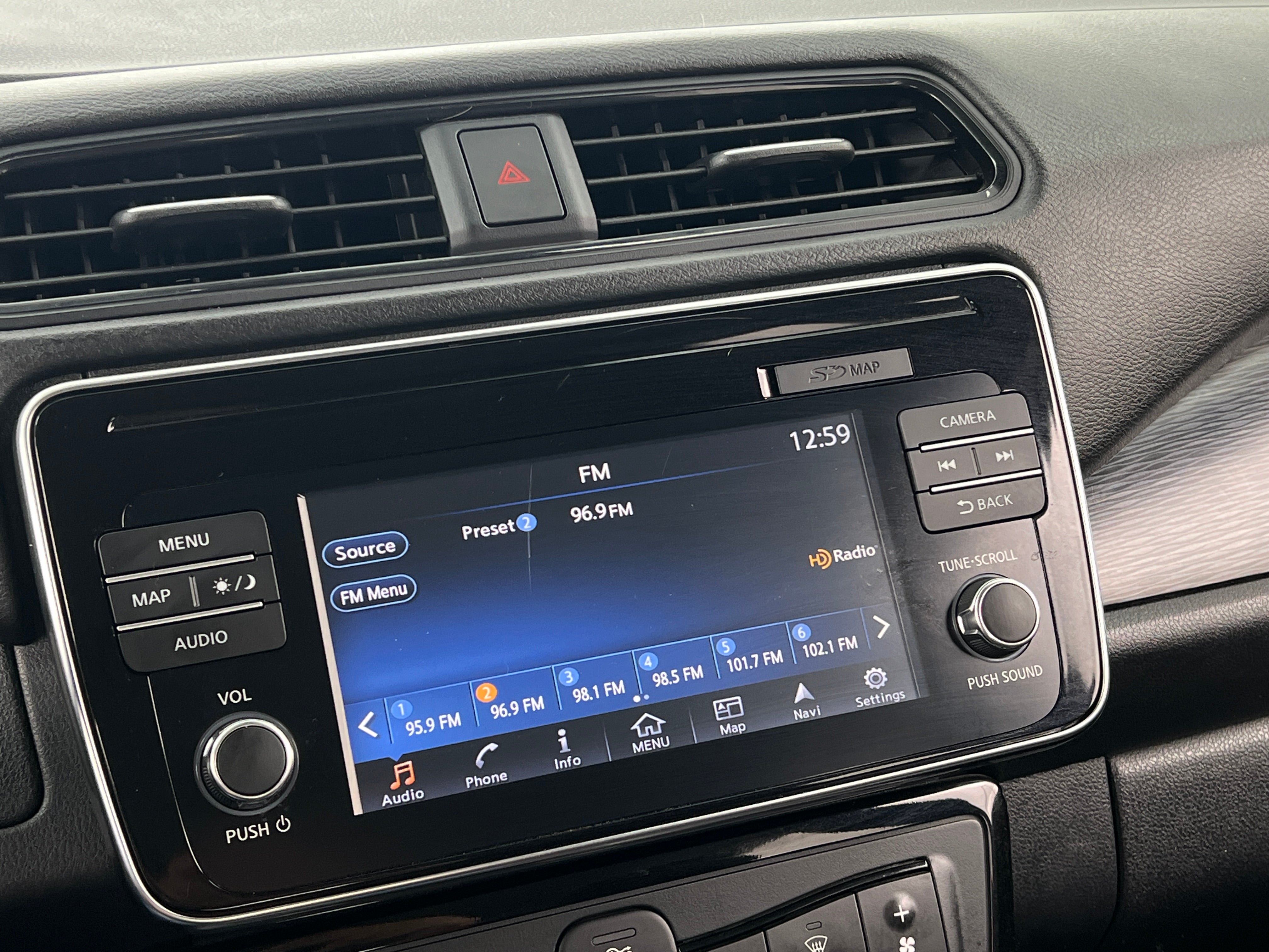 2018 Nissan Leaf SV 4