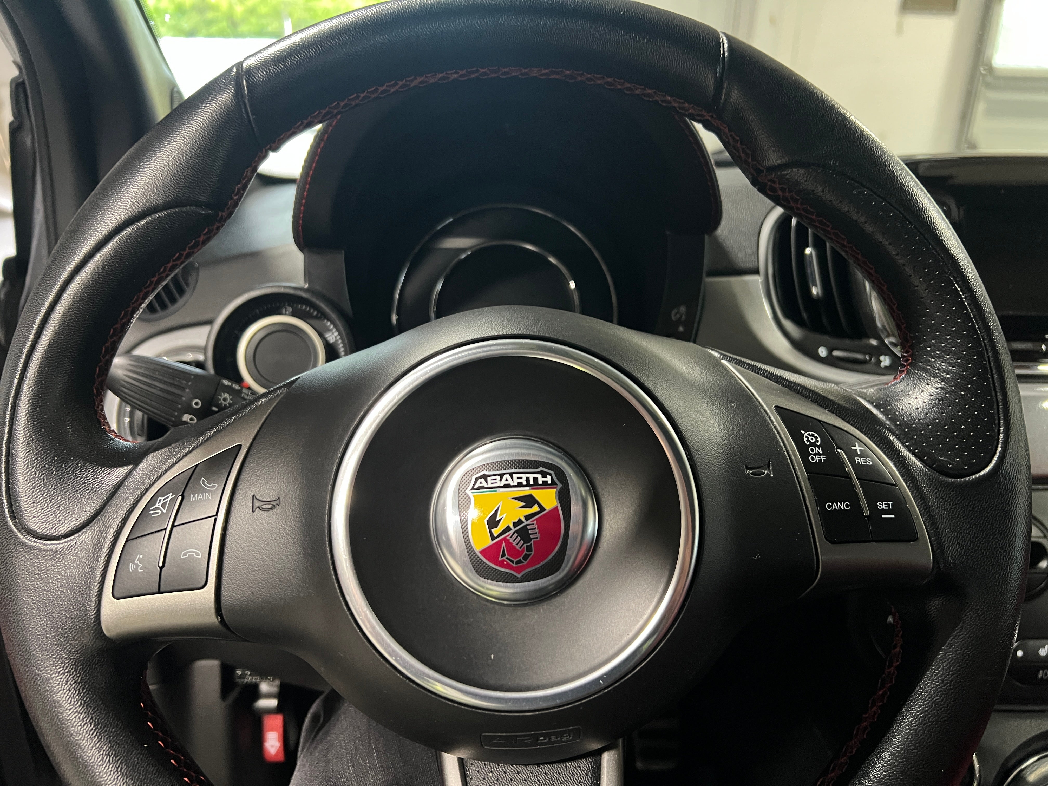 2018 Fiat 500 Abarth 4